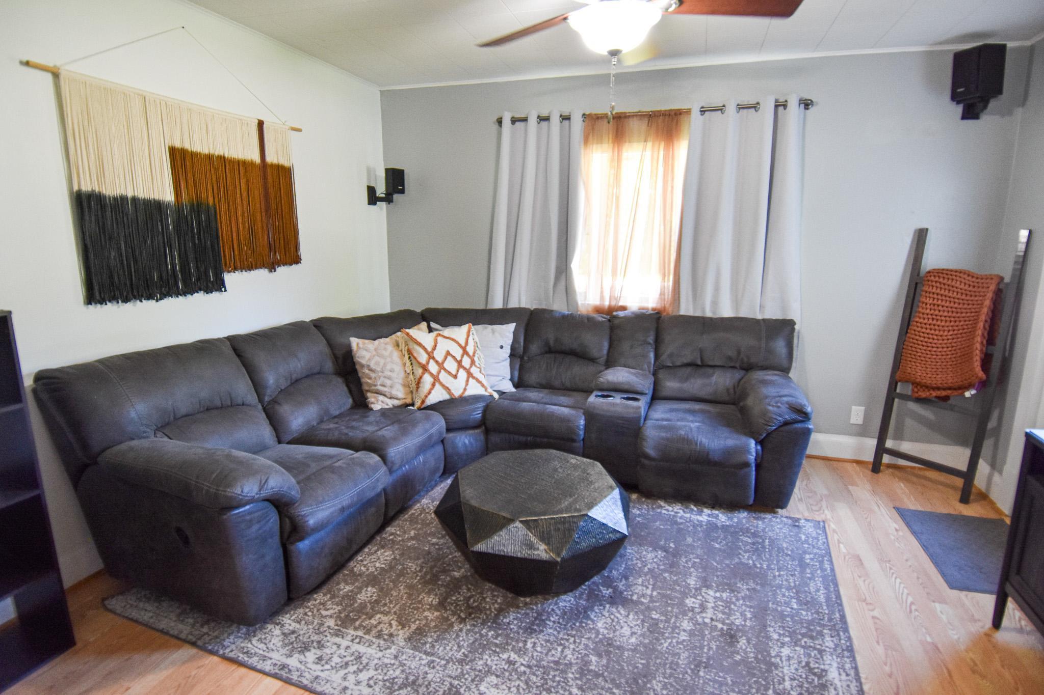 606 Kendall Avenue S Property Photo 5
