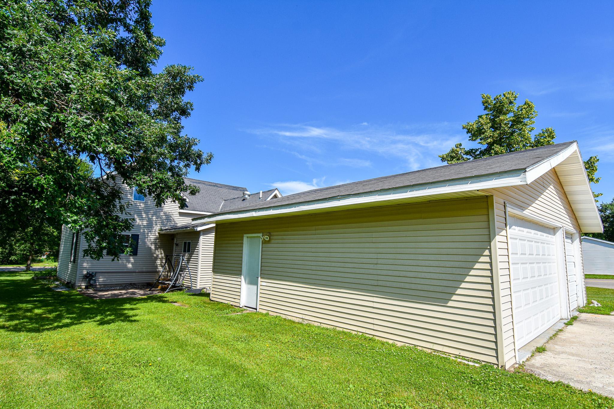 606 Kendall Avenue S Property Photo 41