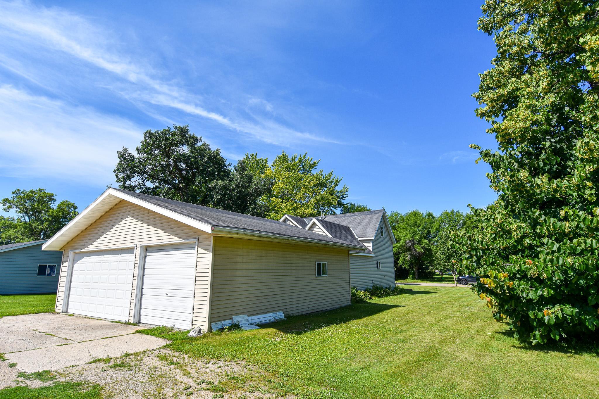 606 Kendall Avenue S Property Photo 45