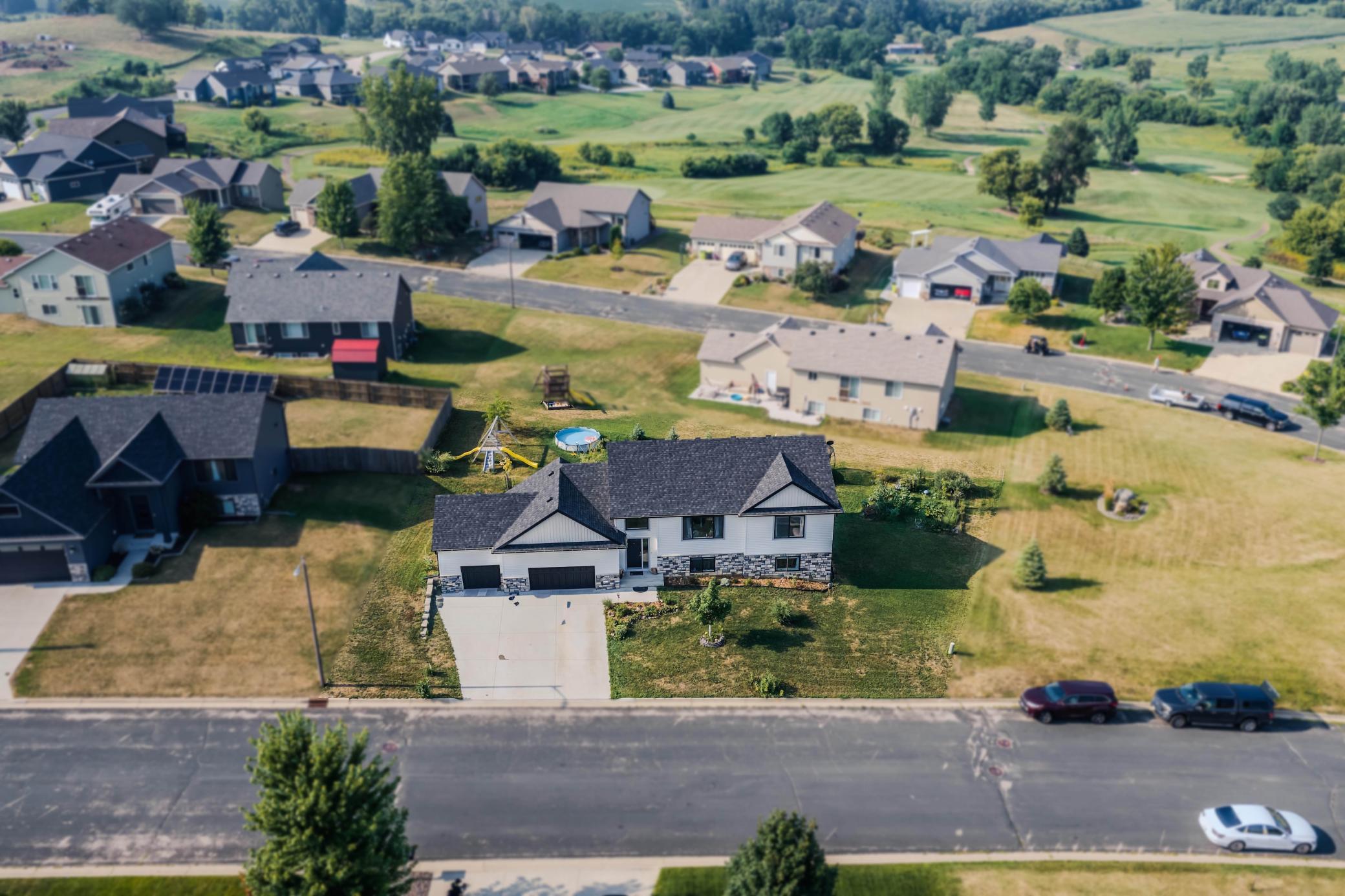 856 Golfview Avenue Property Photo 3