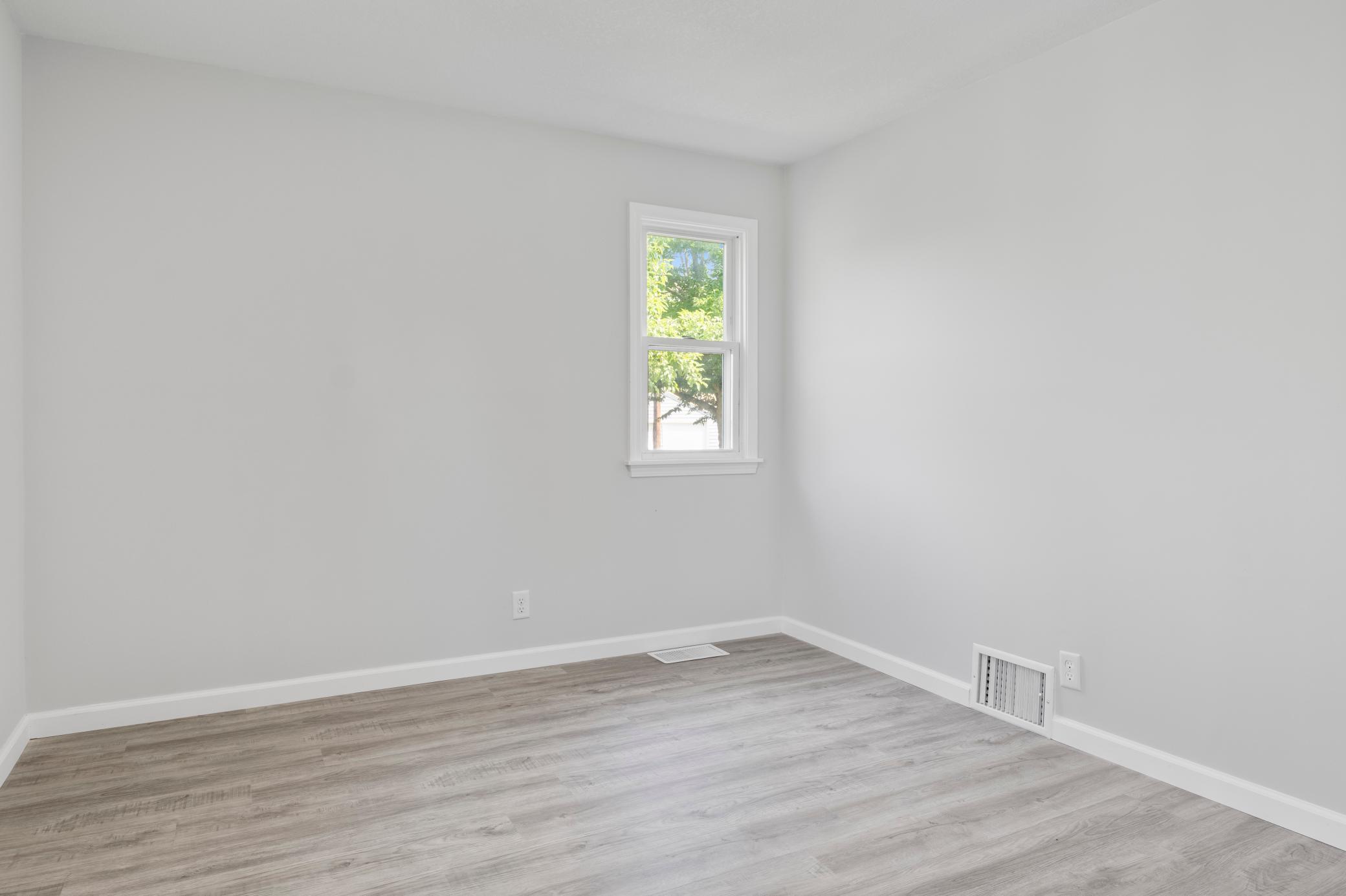 5136 Colfax Avenue N Property Photo 10