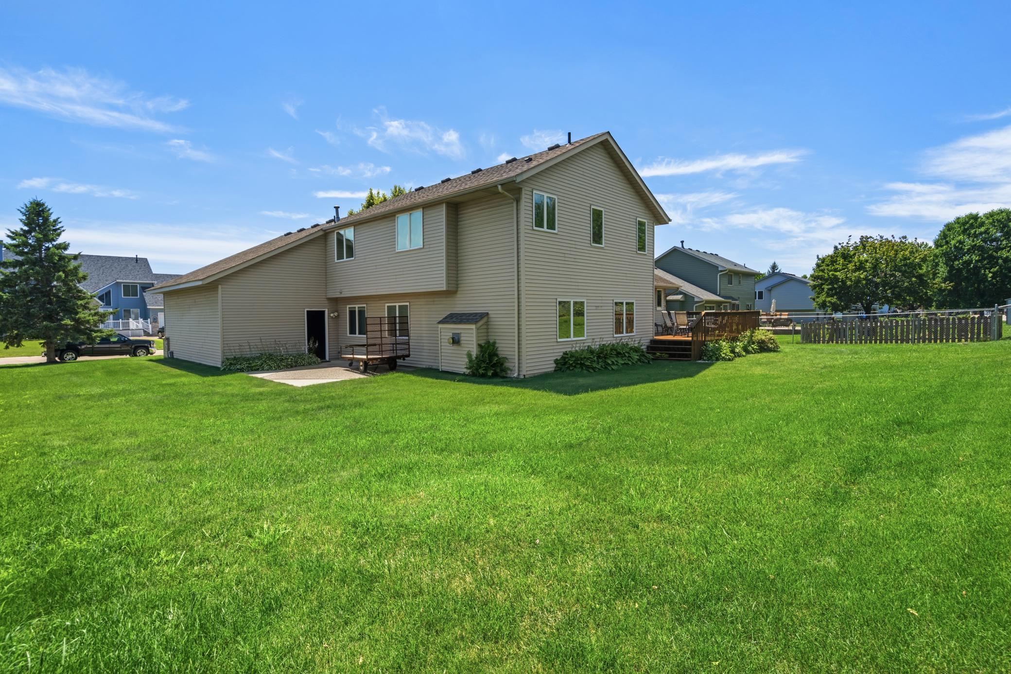 2537 Southcrest Avenue E Property Photo 10