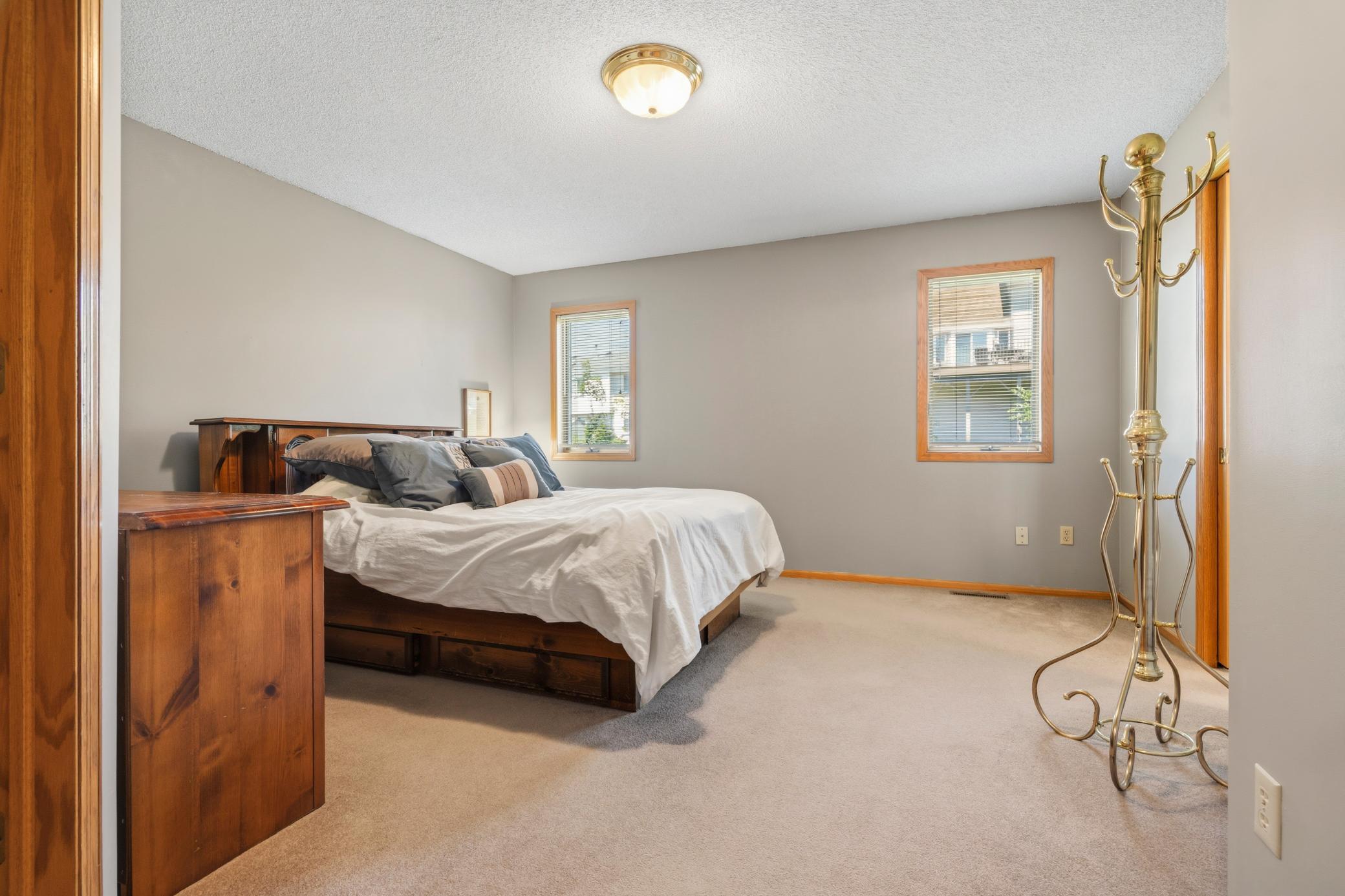 2537 Southcrest Avenue E Property Photo 30