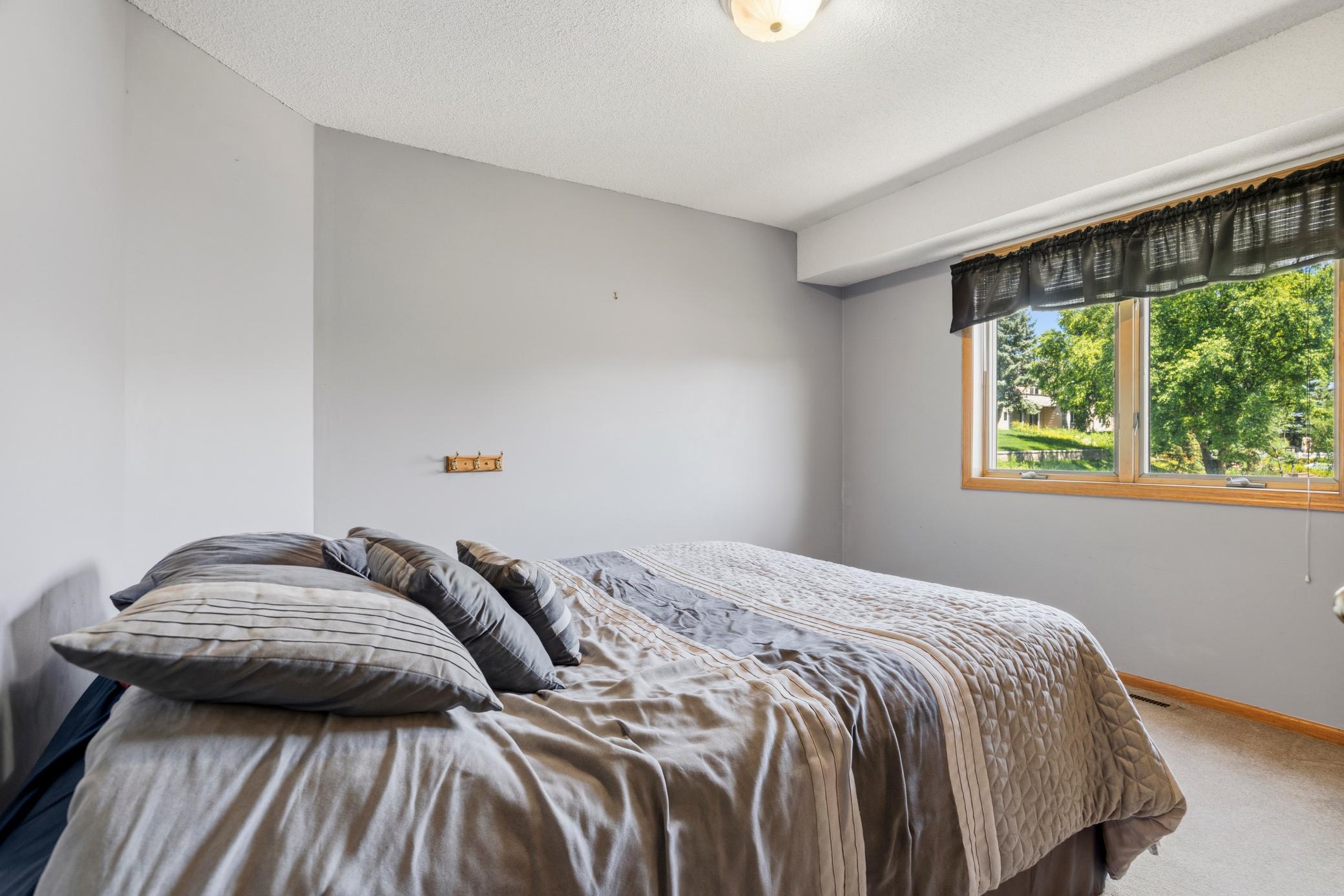 2537 Southcrest Avenue E Property Photo 36