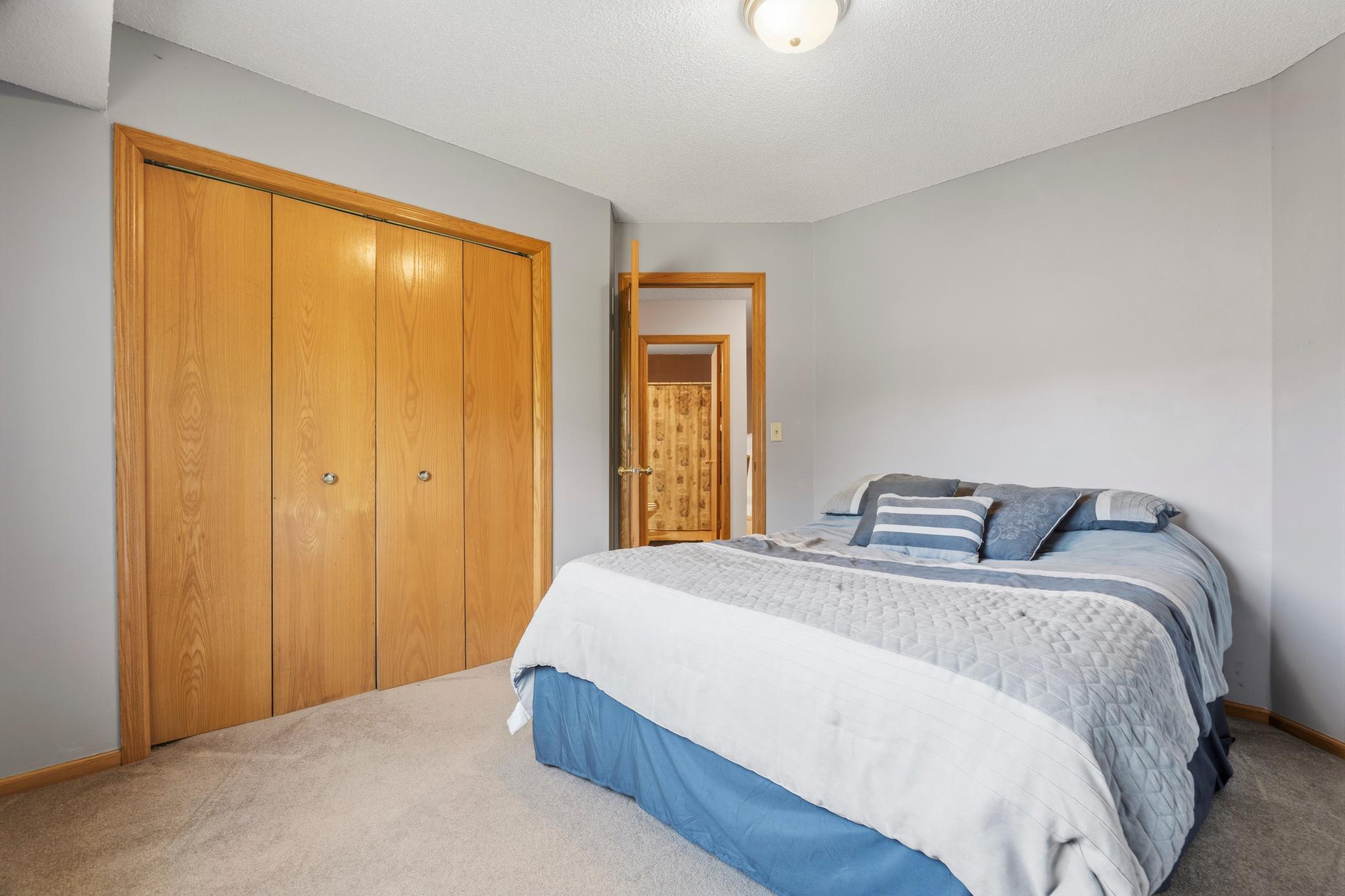 2537 Southcrest Avenue E Property Photo 37