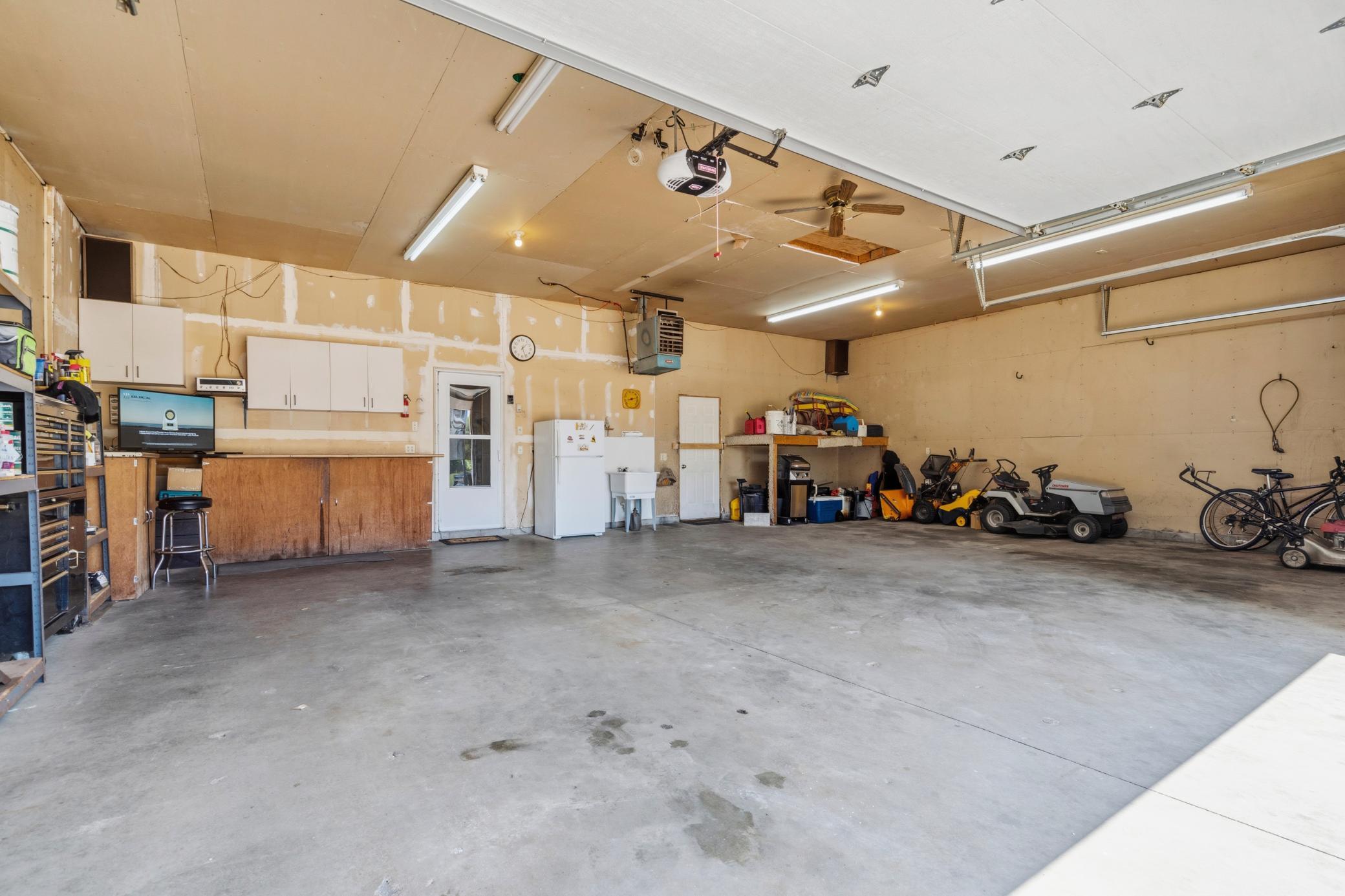2537 Southcrest Avenue E Property Photo 45