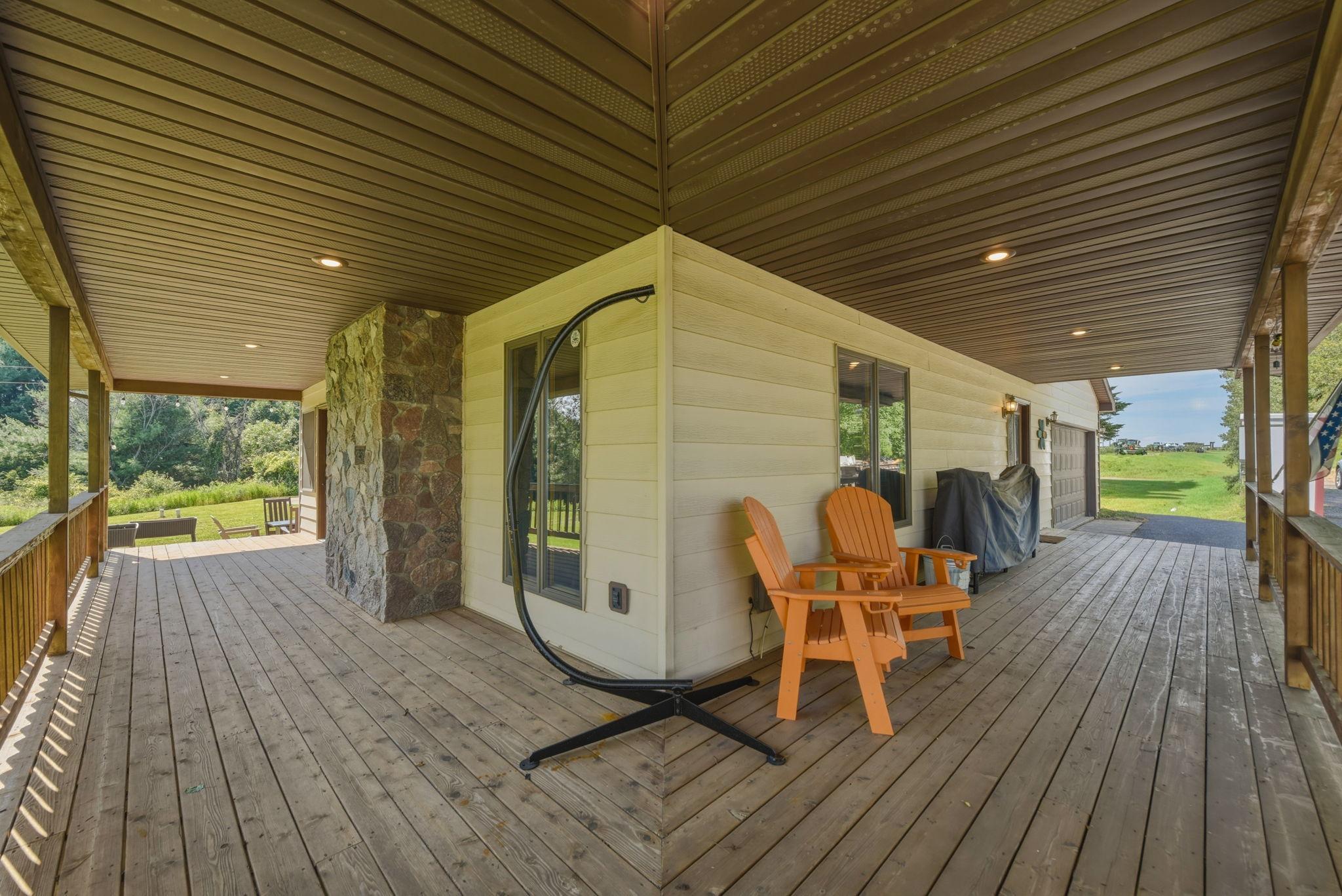 760 110th Avenue Property Photo 4