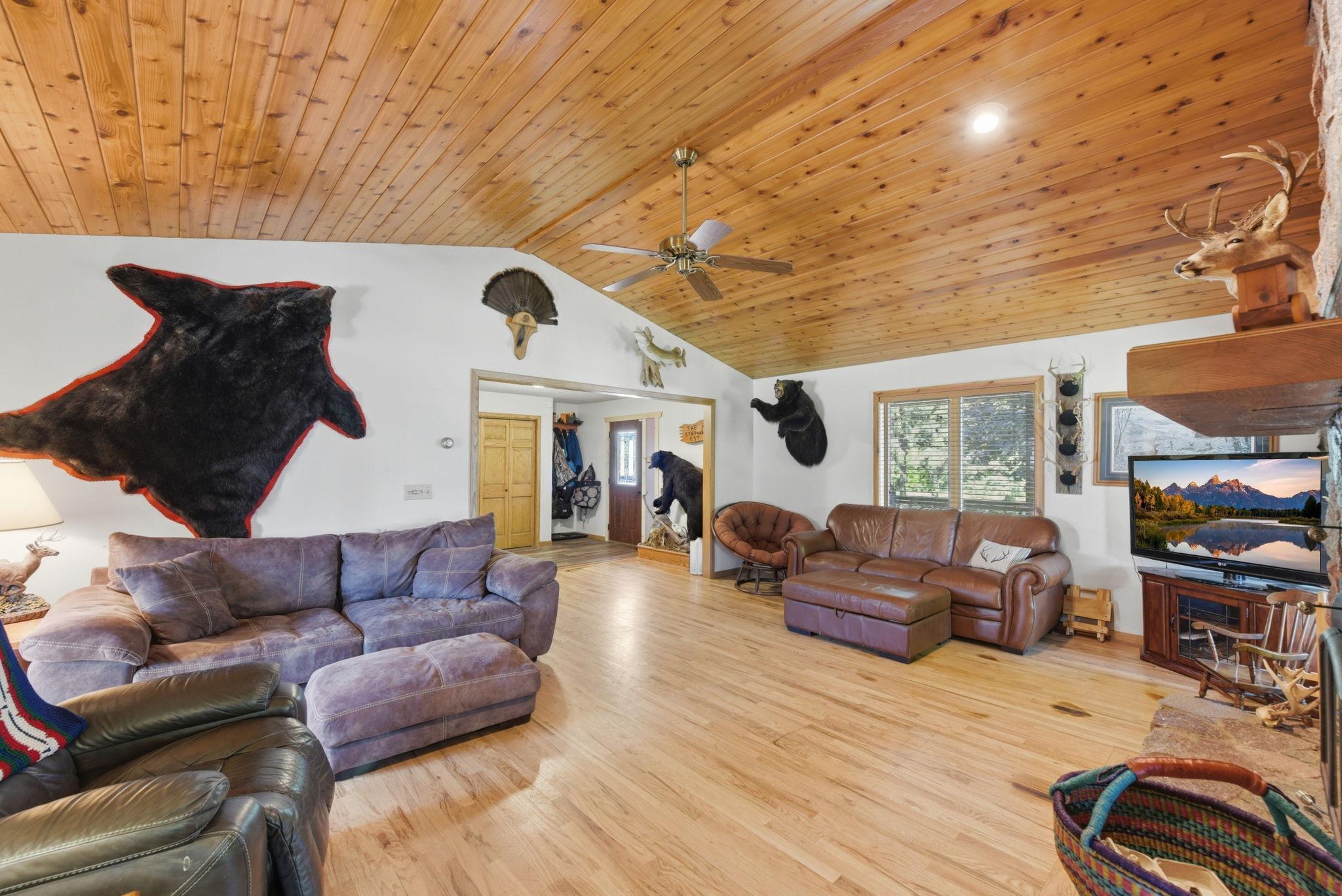 760 110th Avenue Property Photo 9