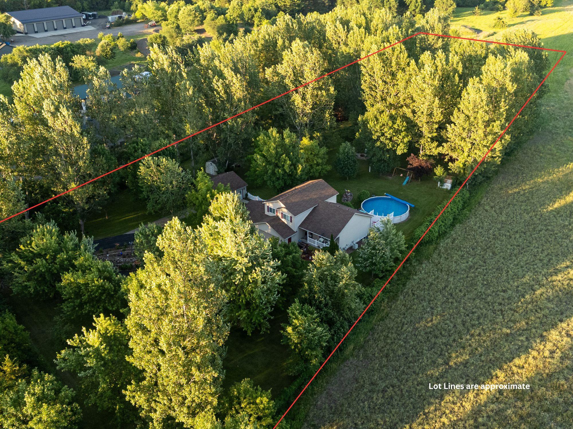 9880 Ne River Road Property Photo 4