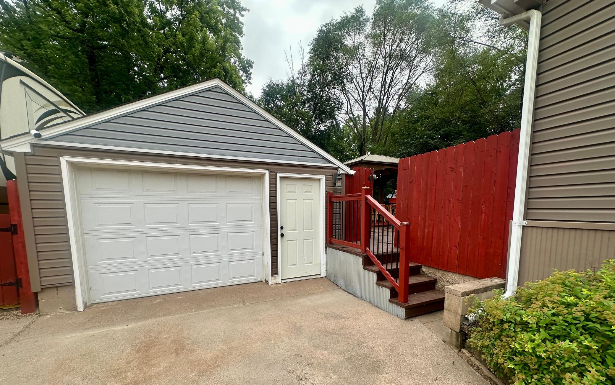 16 Circle Drive Property Photo 35