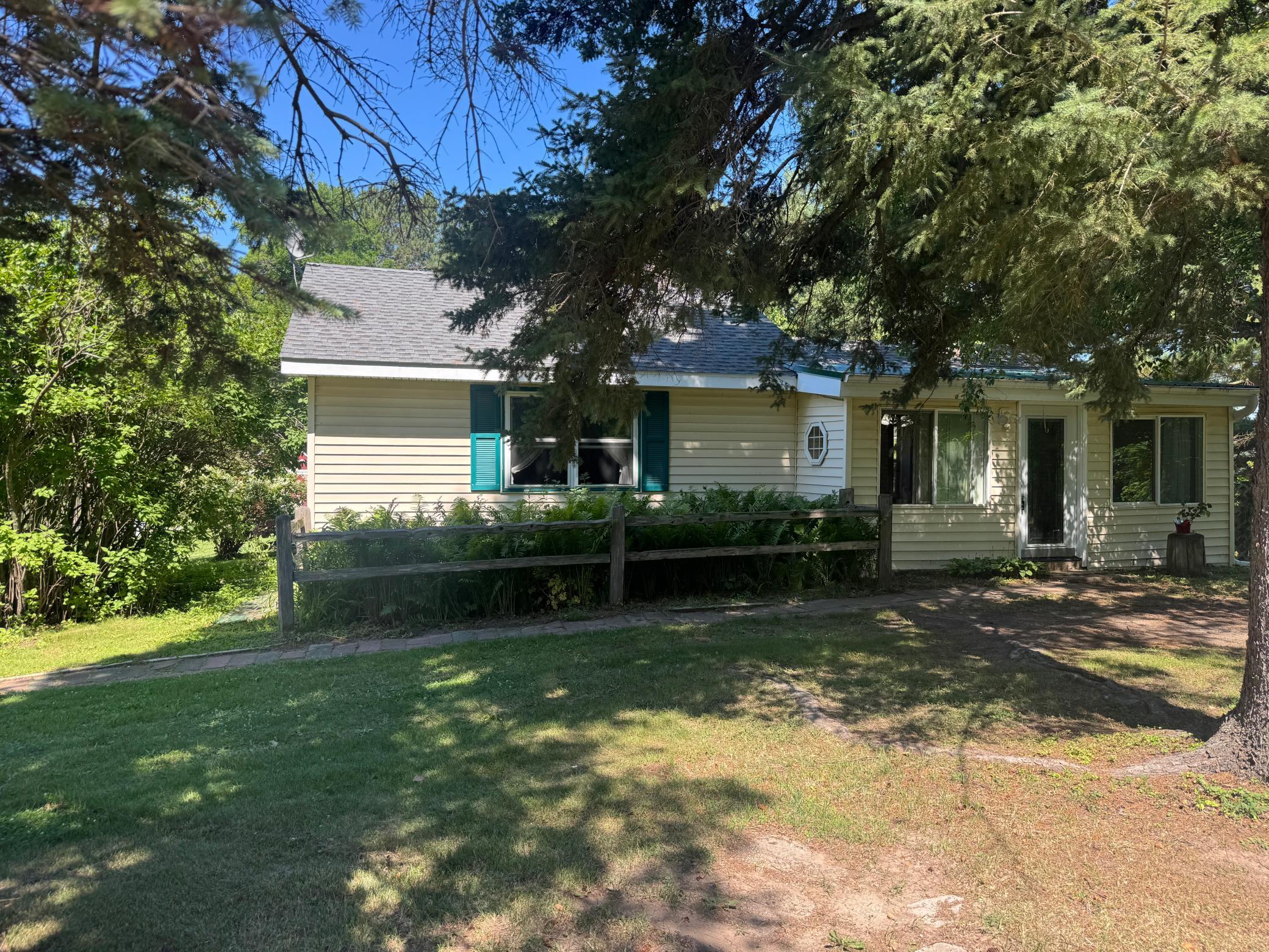 47412 Anchor Avenue Property Photo 1