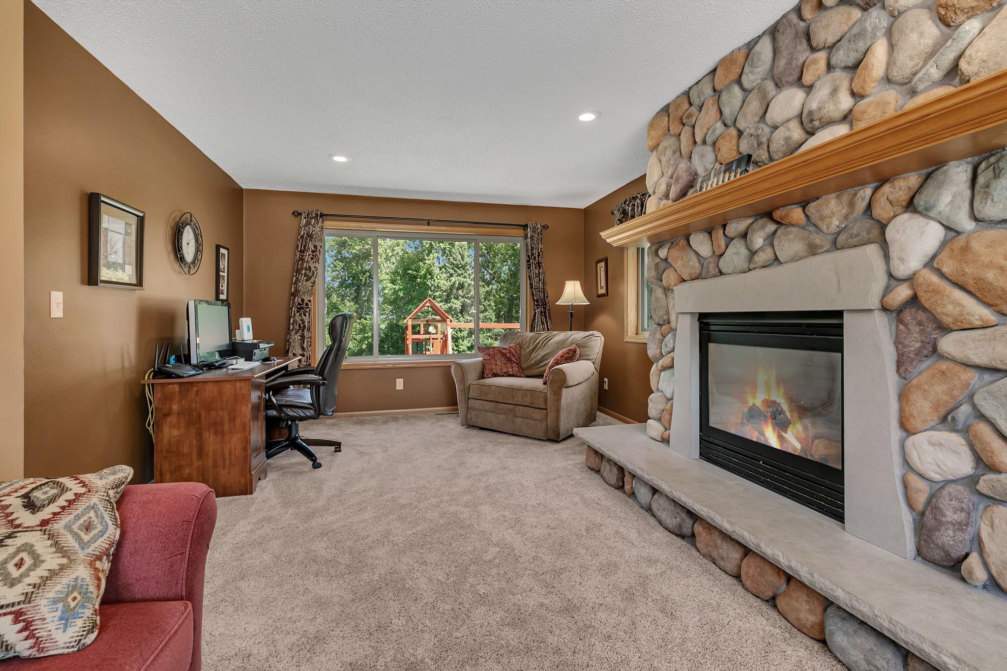 37785 Sunnyfield Circle Property Photo 5