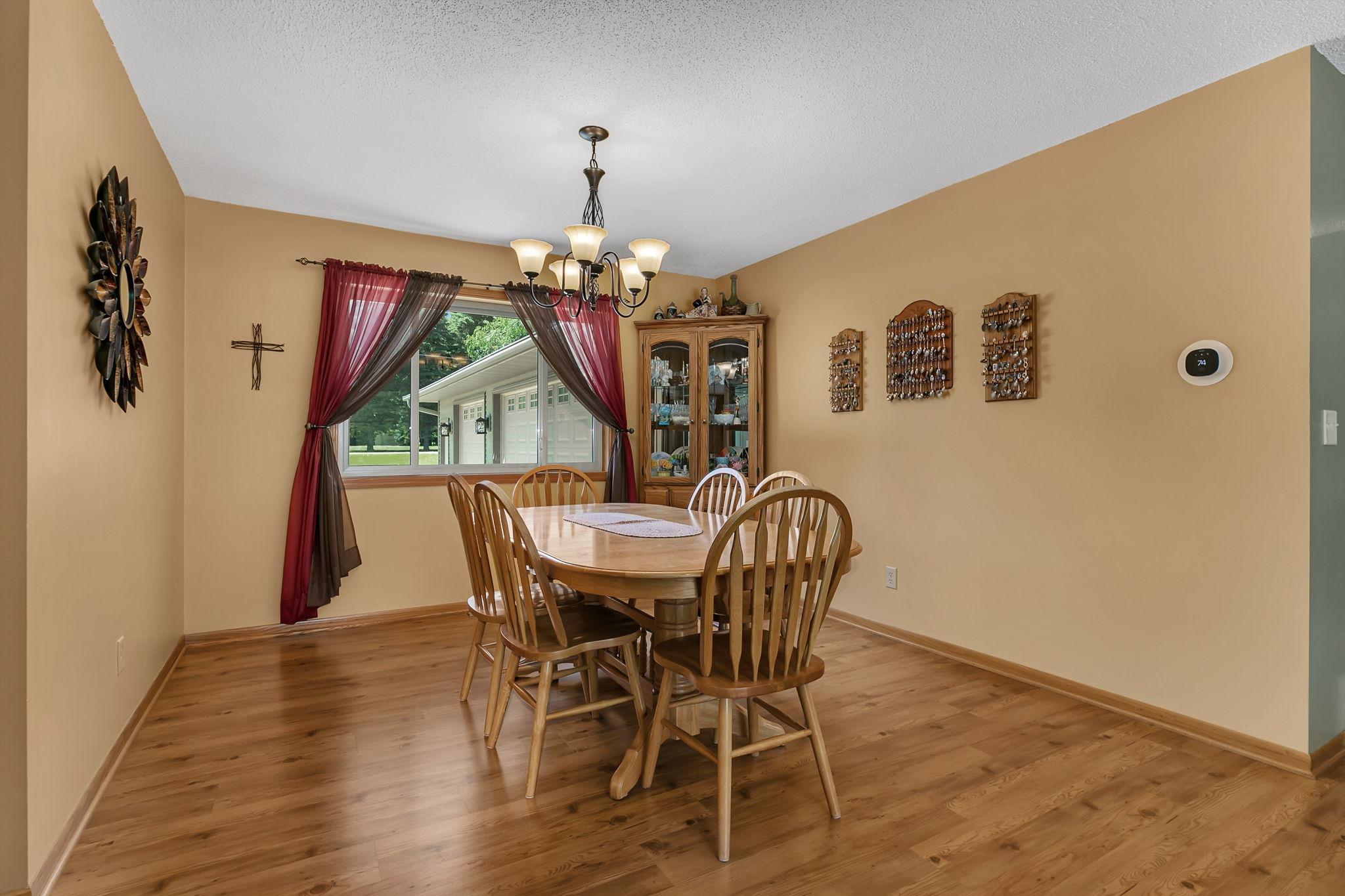 37785 Sunnyfield Circle Property Photo 7