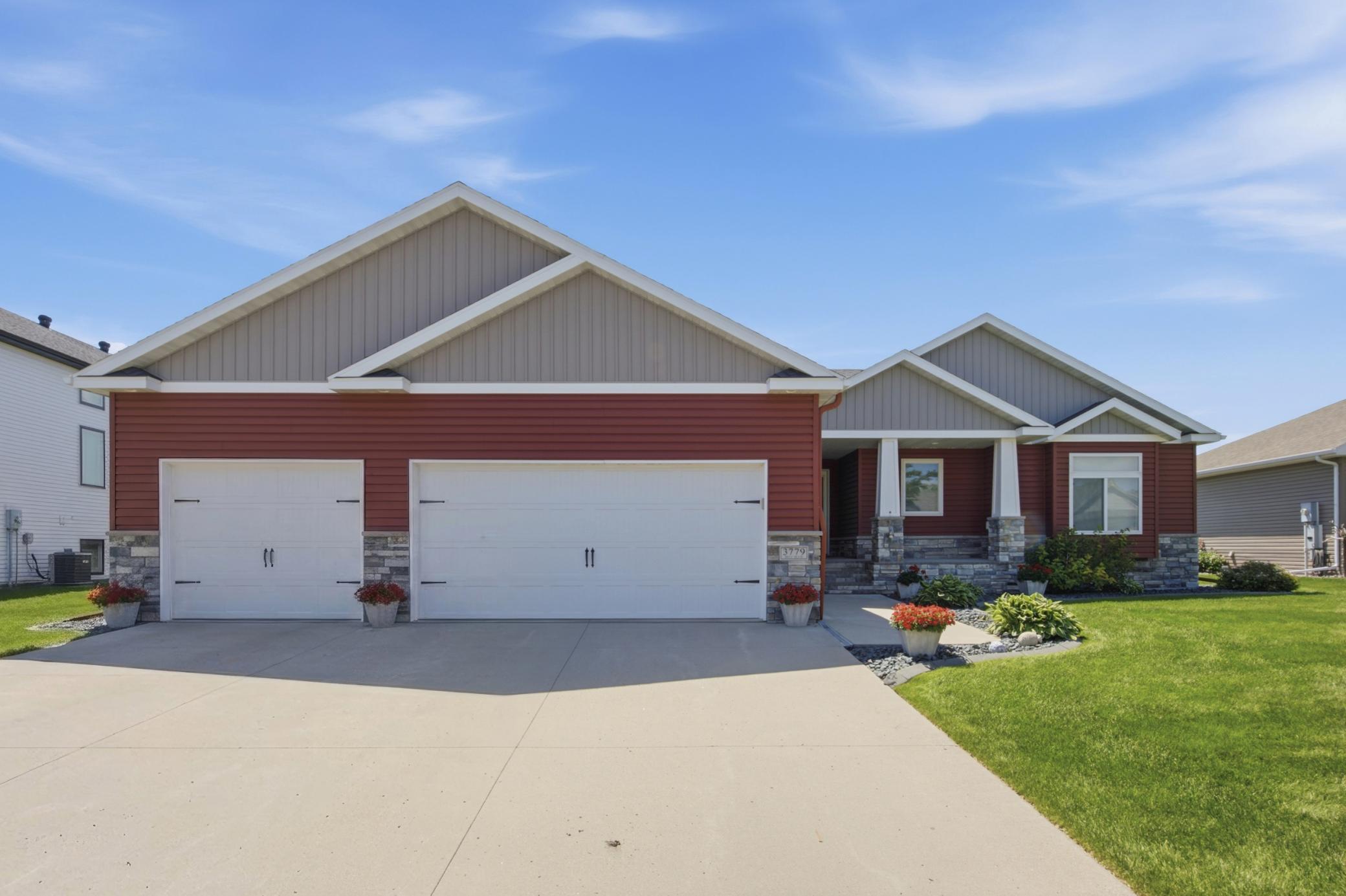 3779 Bell Boulevard E Property Photo 2