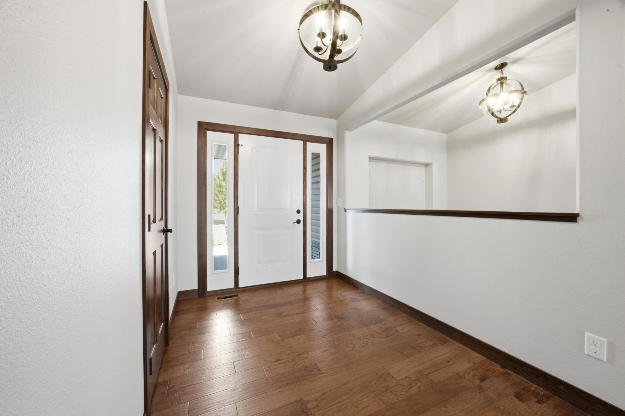 3779 Bell Boulevard E Property Photo 5