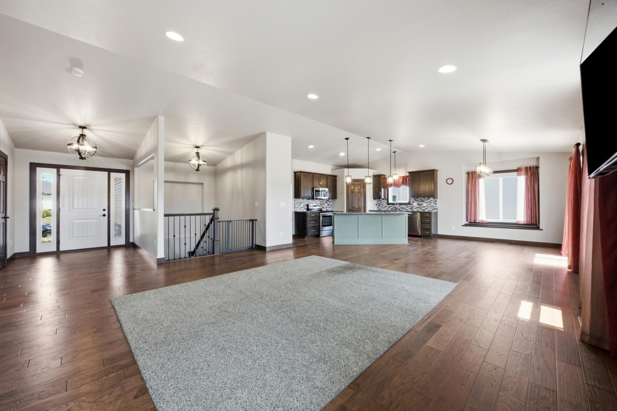 3779 Bell Boulevard E Property Photo 7
