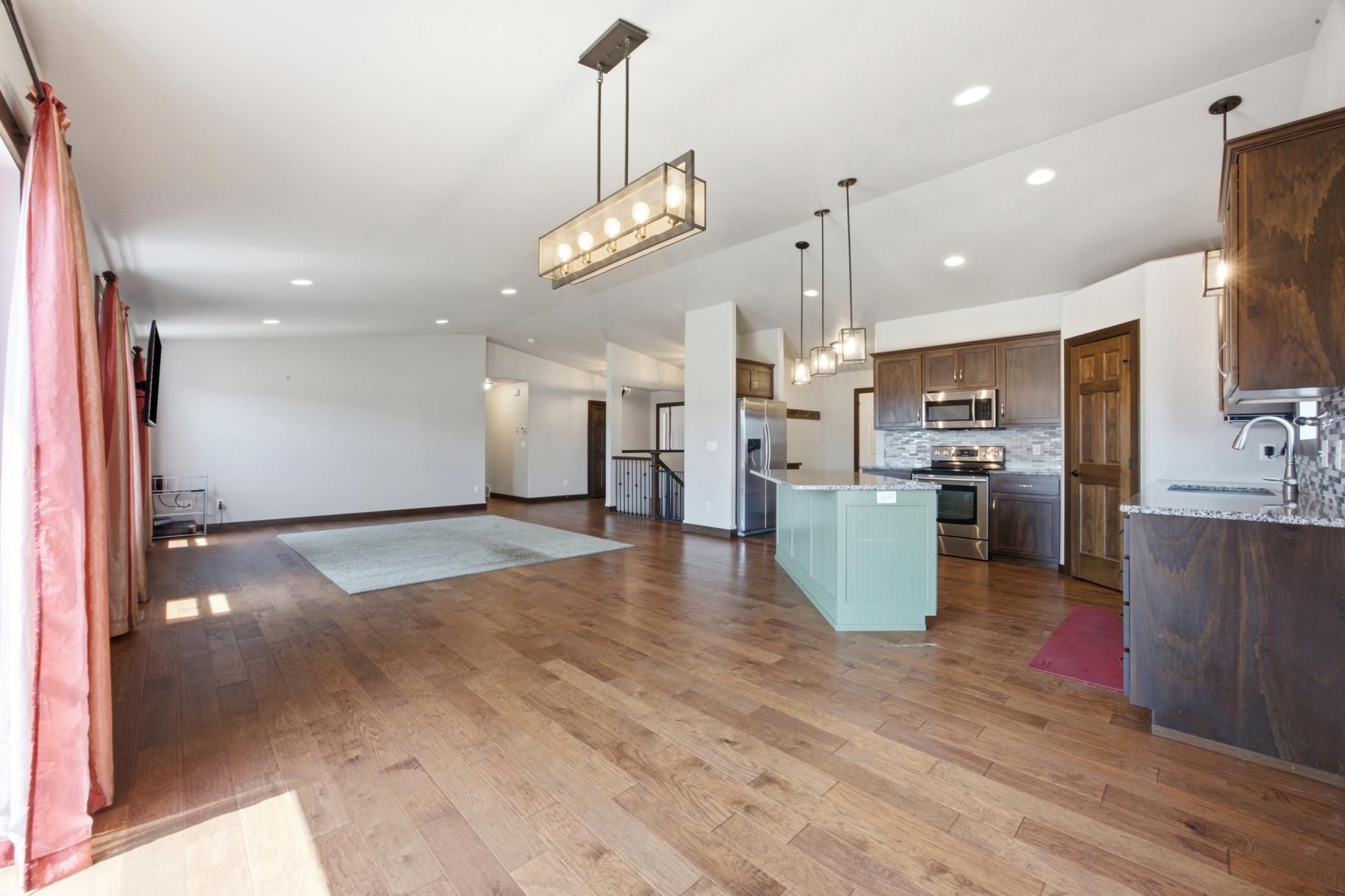 3779 Bell Boulevard E Property Photo 16
