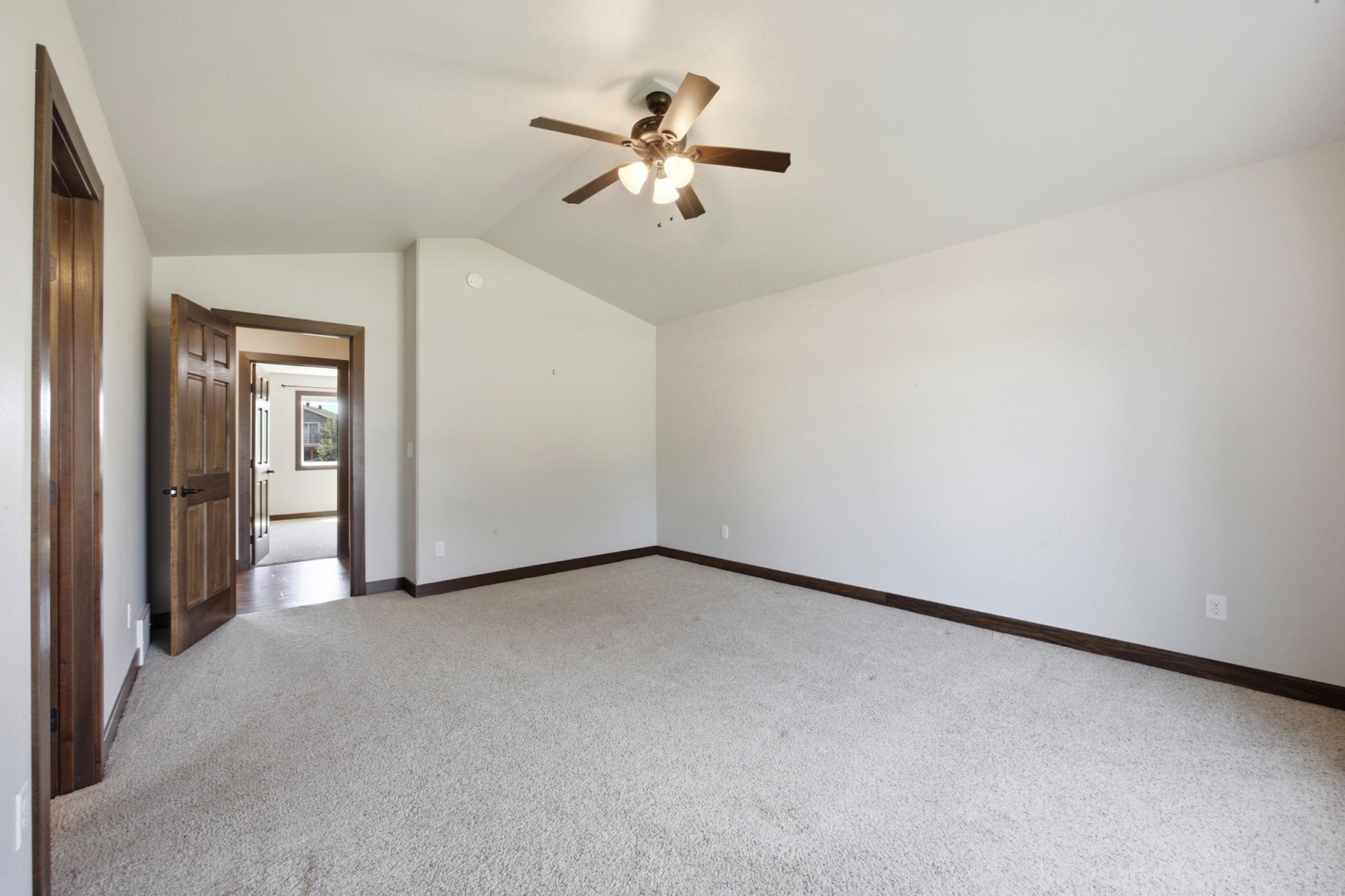 3779 Bell Boulevard E Property Photo 21
