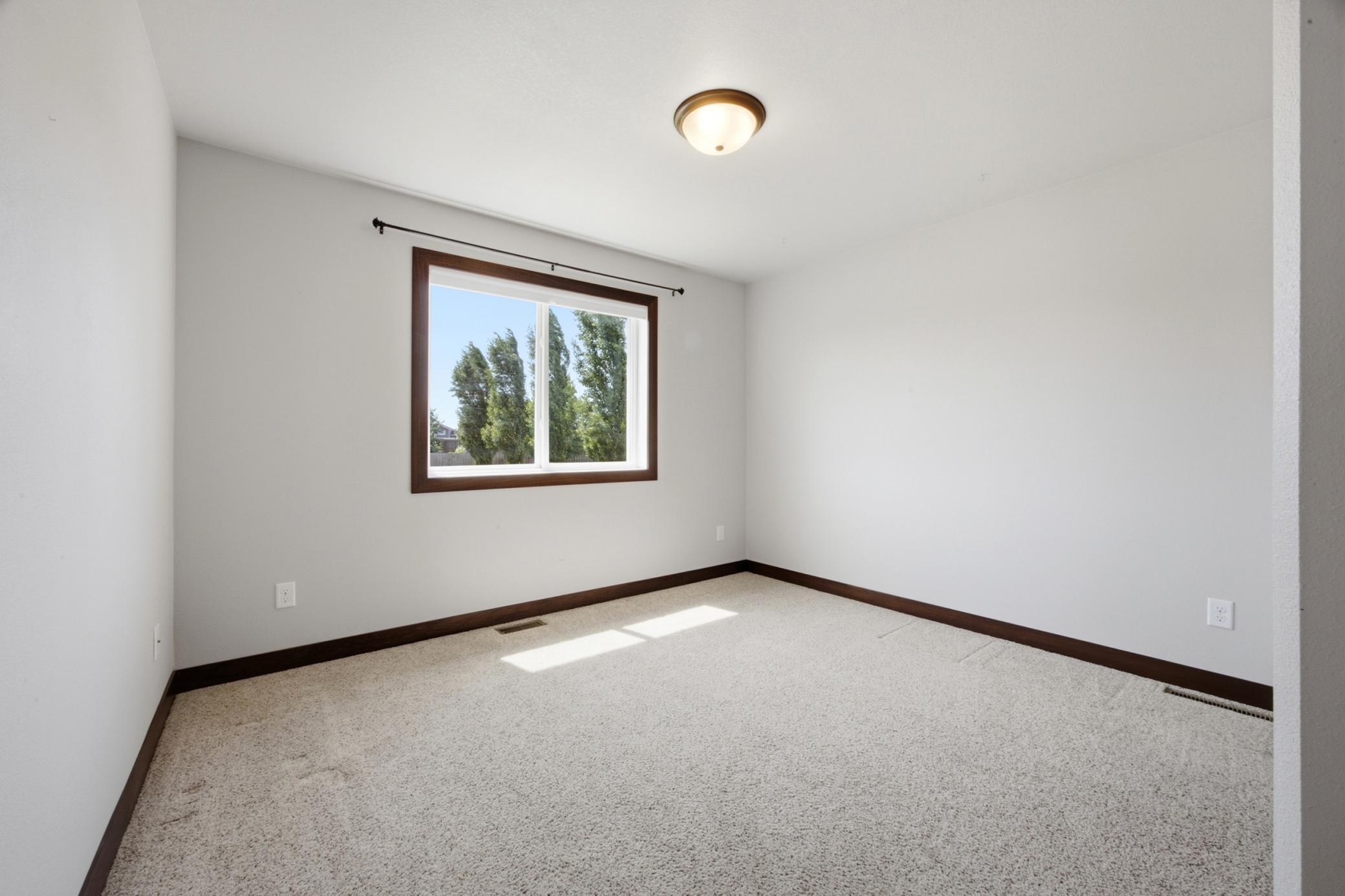 3779 Bell Boulevard E Property Photo 26