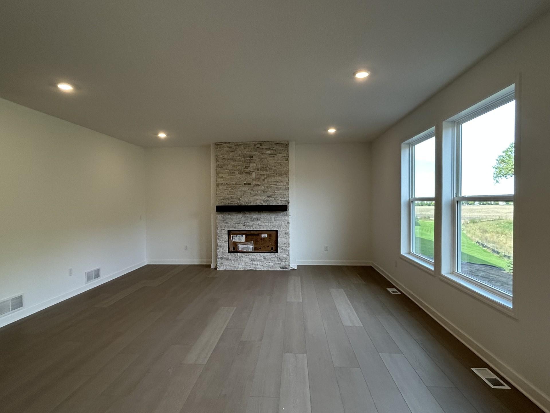 2517 Rock Elm Road Property Photo 4