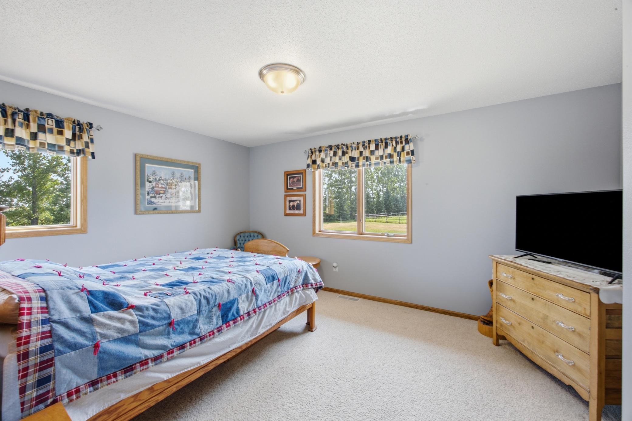 10085 28th Street S Property Photo 19