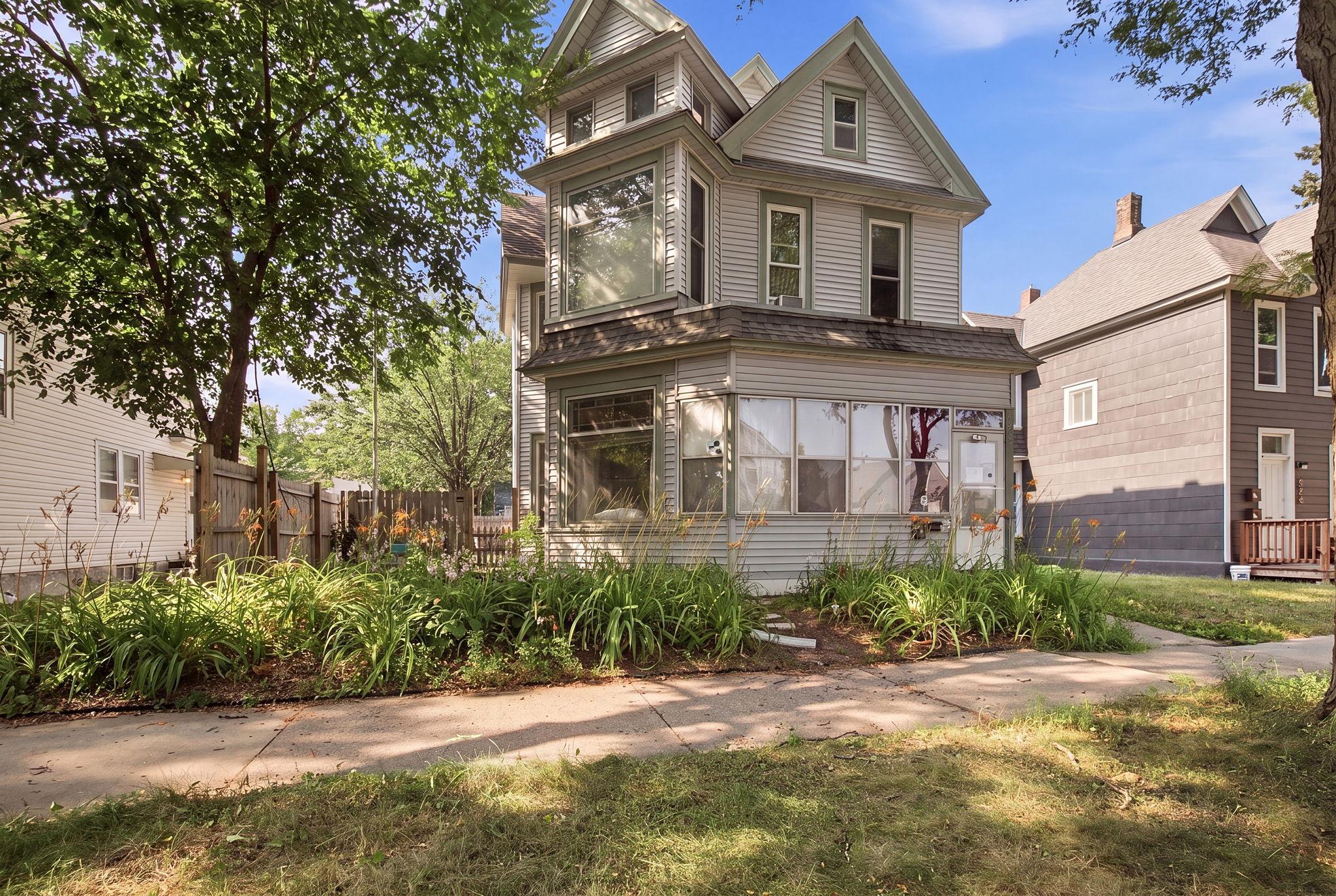 852 Jessamine Avenue E Property Photo 2