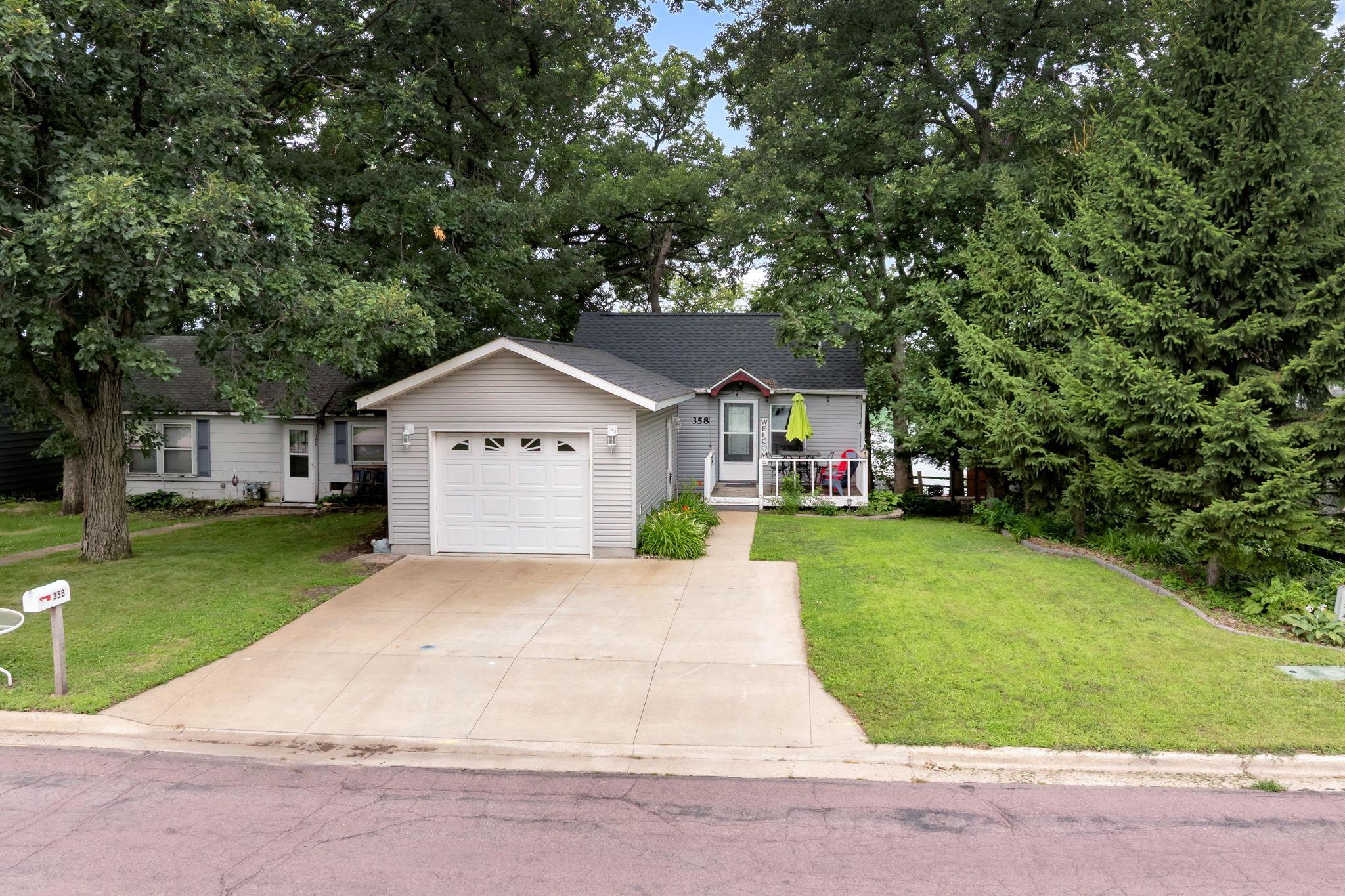 358 E Amber Lake Drive Property Photo 1