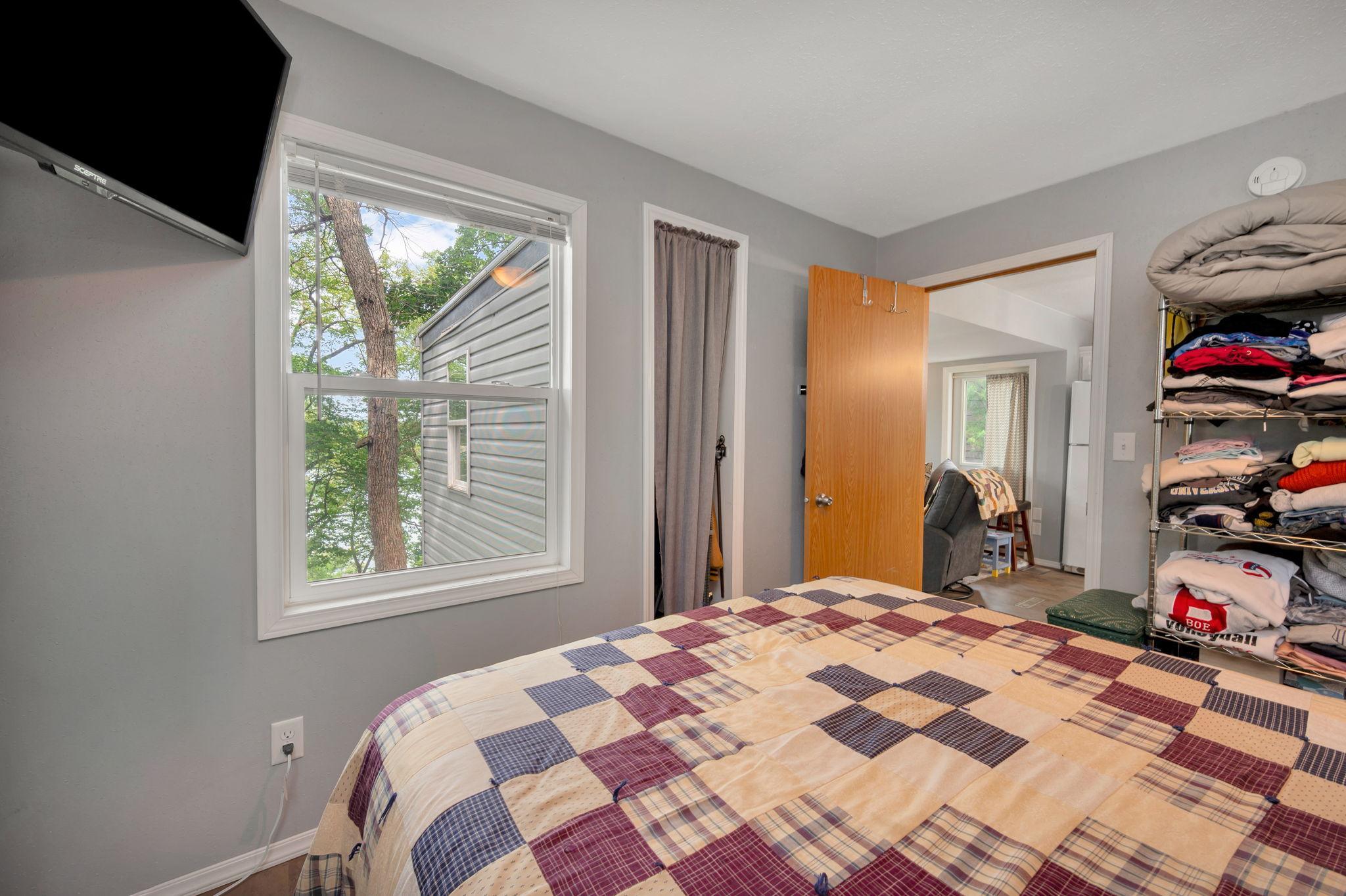358 E Amber Lake Drive Property Photo 16