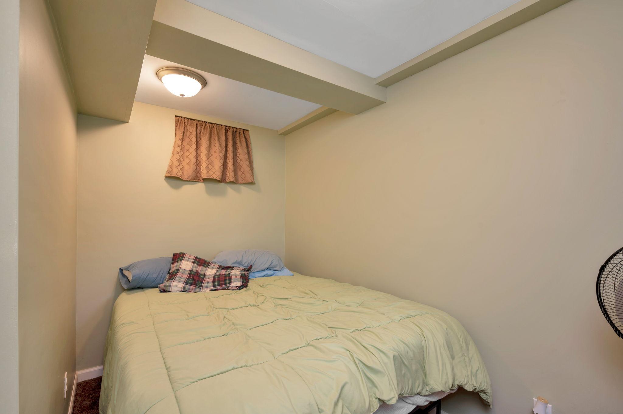 358 E Amber Lake Drive Property Photo 18