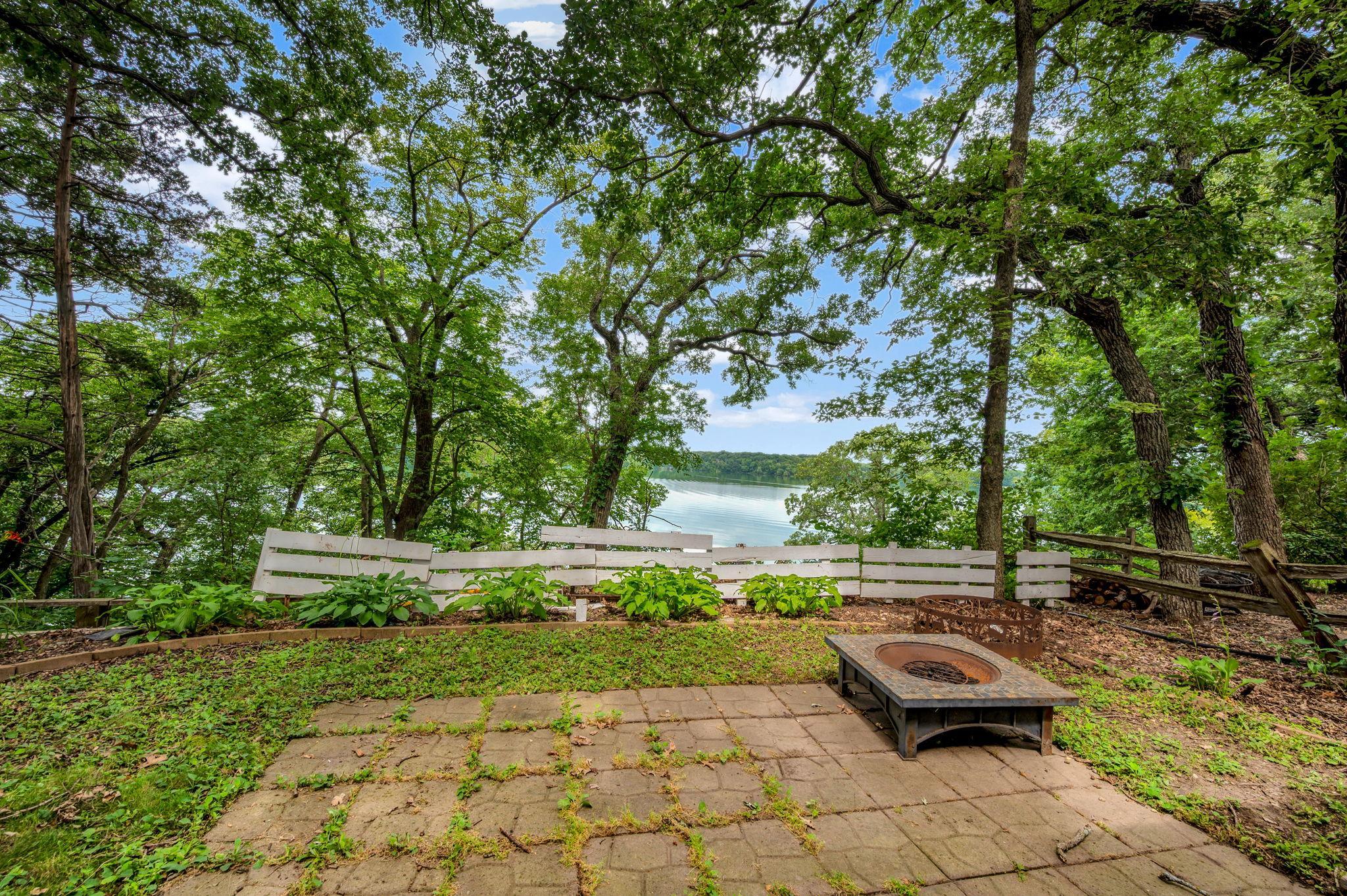 358 E Amber Lake Drive Property Photo 26