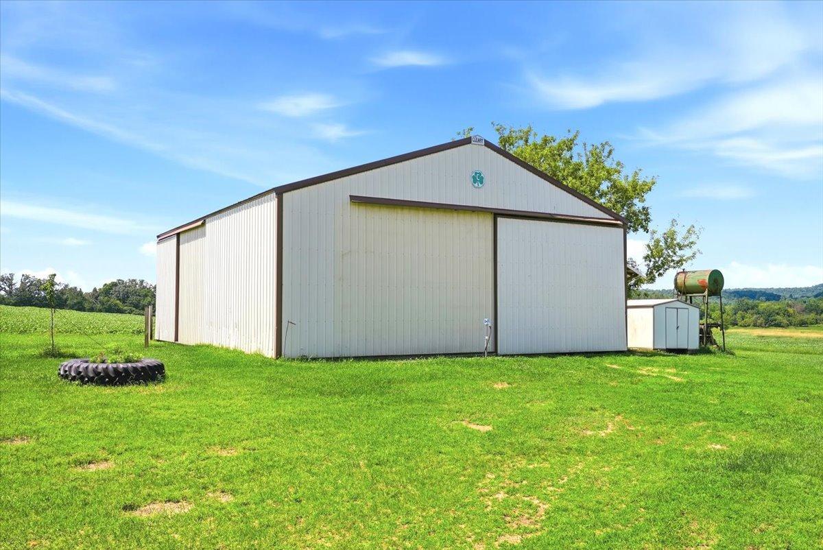 N1405 County Road Z Property Photo 4