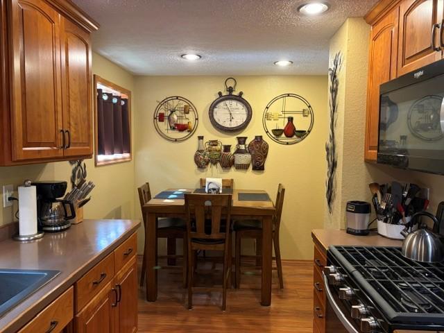600 E Elm Avenue Property Photo 11
