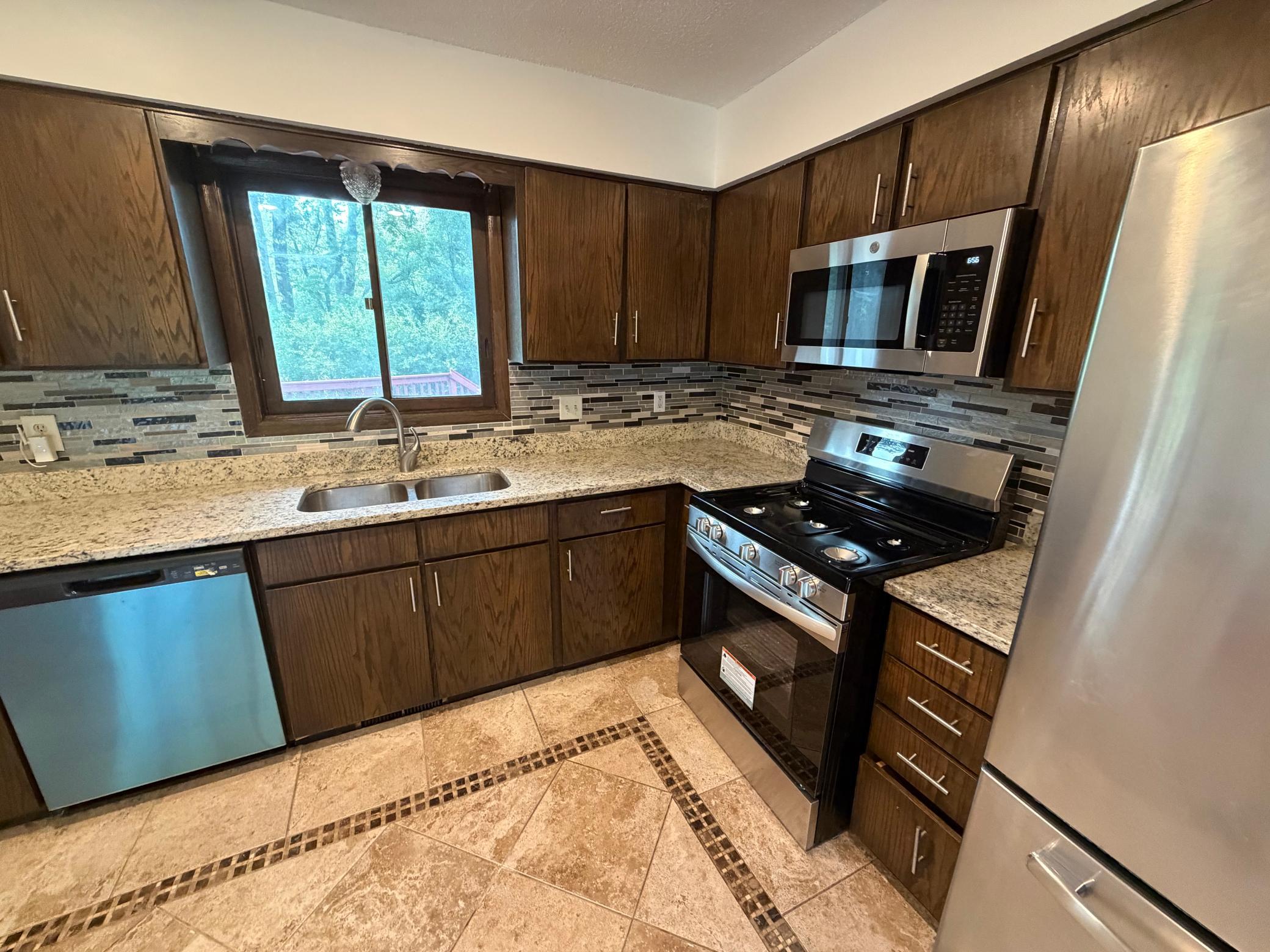 404 Cimarron Road Property Photo 6
