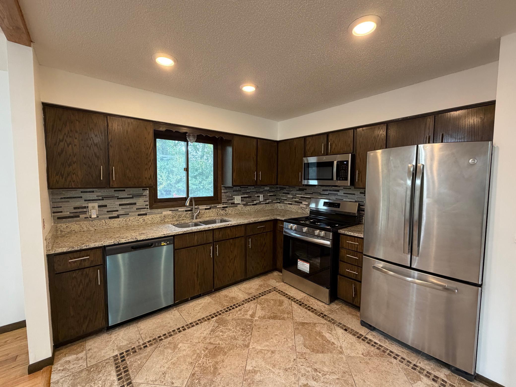 404 Cimarron Road Property Photo 7