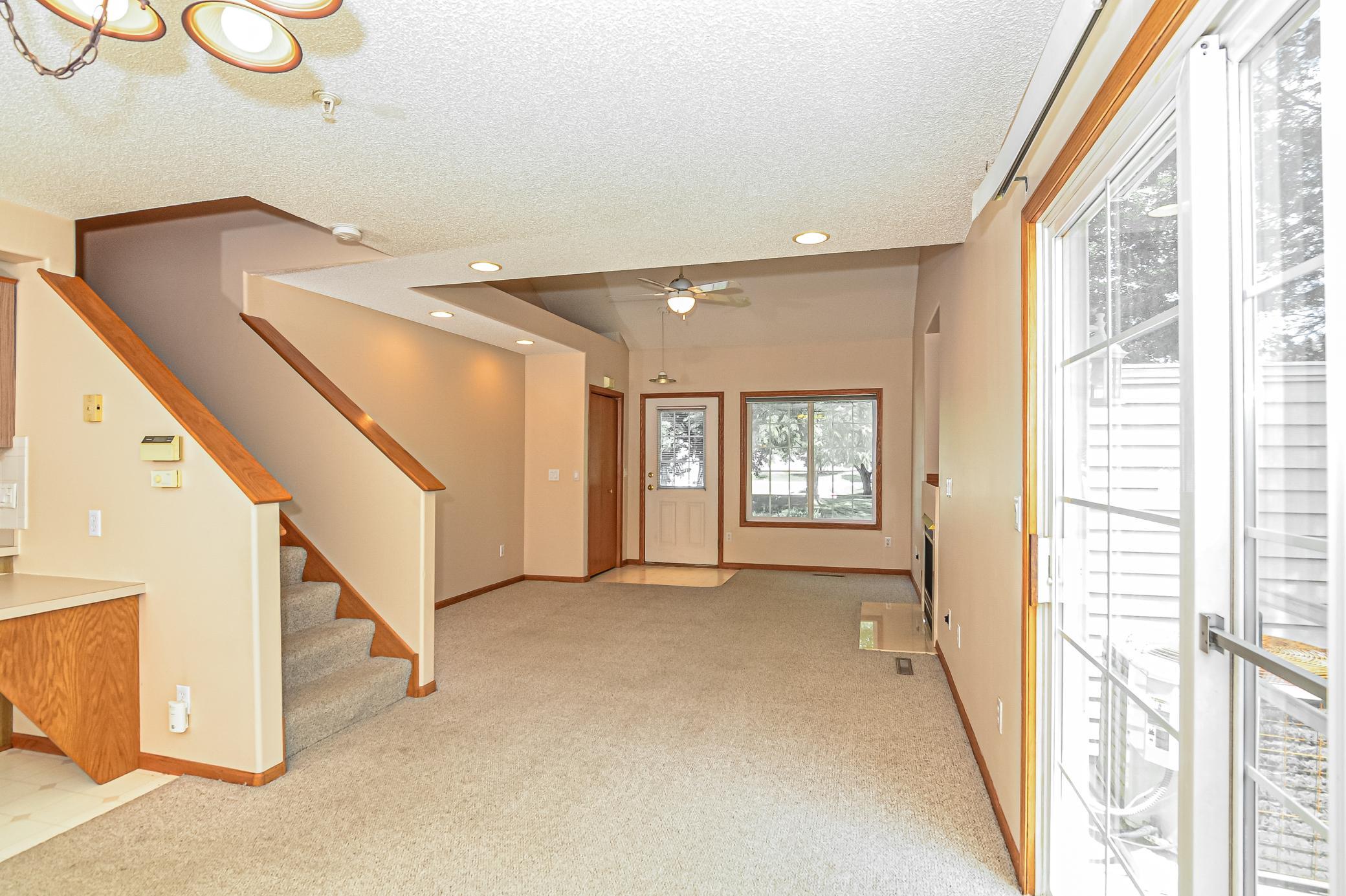 2795 Ranchview Lane N 12 Property Photo 5