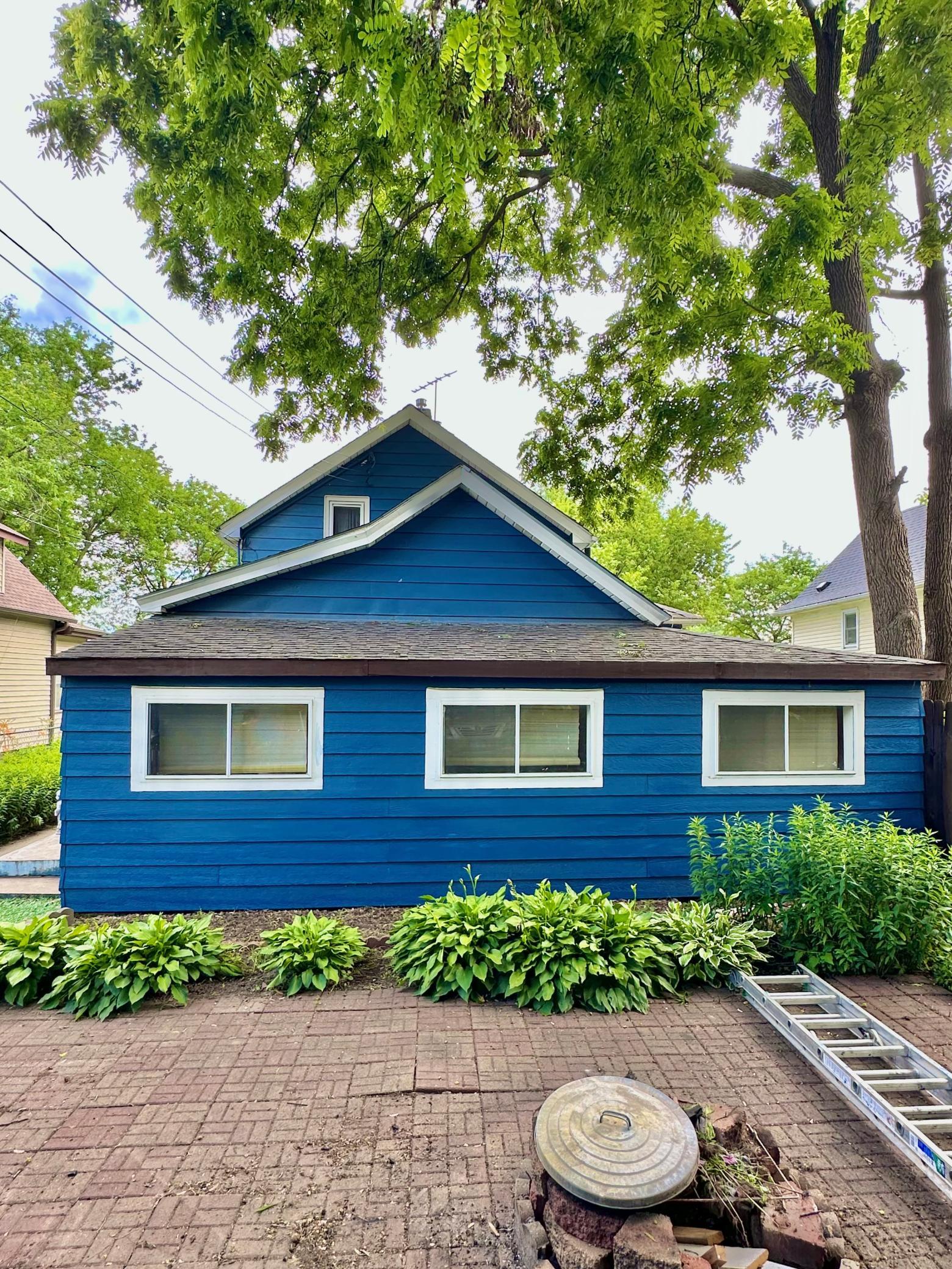 859 Conway Street E Property Photo 3