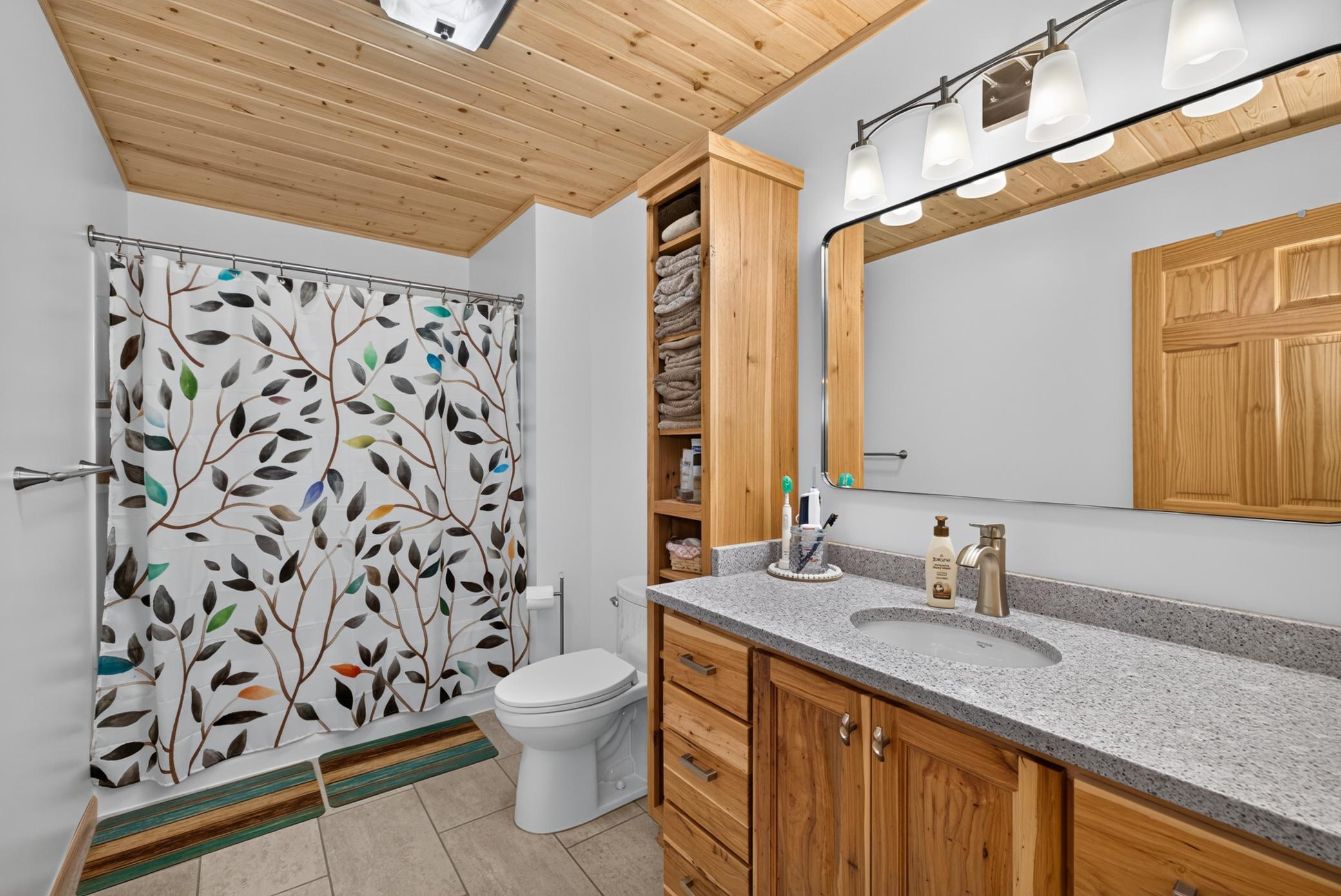 15997 Fortune Drive Property Photo 18