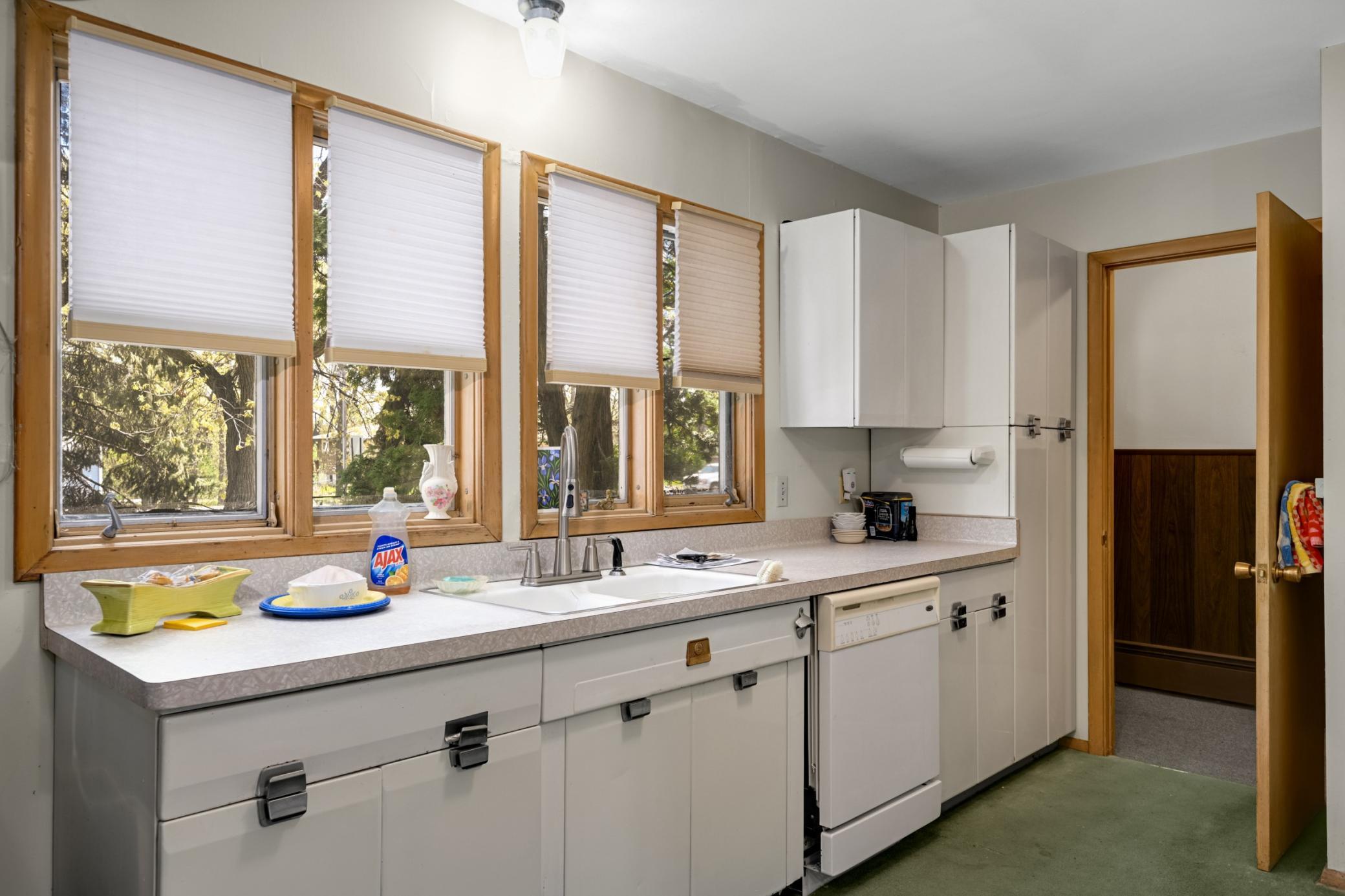 9808 Foley Boulevard Nw Property Photo 14
