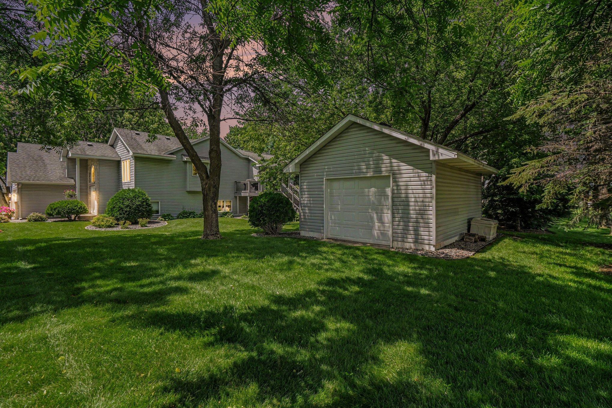 7460 Odean Avenue Ne Property Photo 5