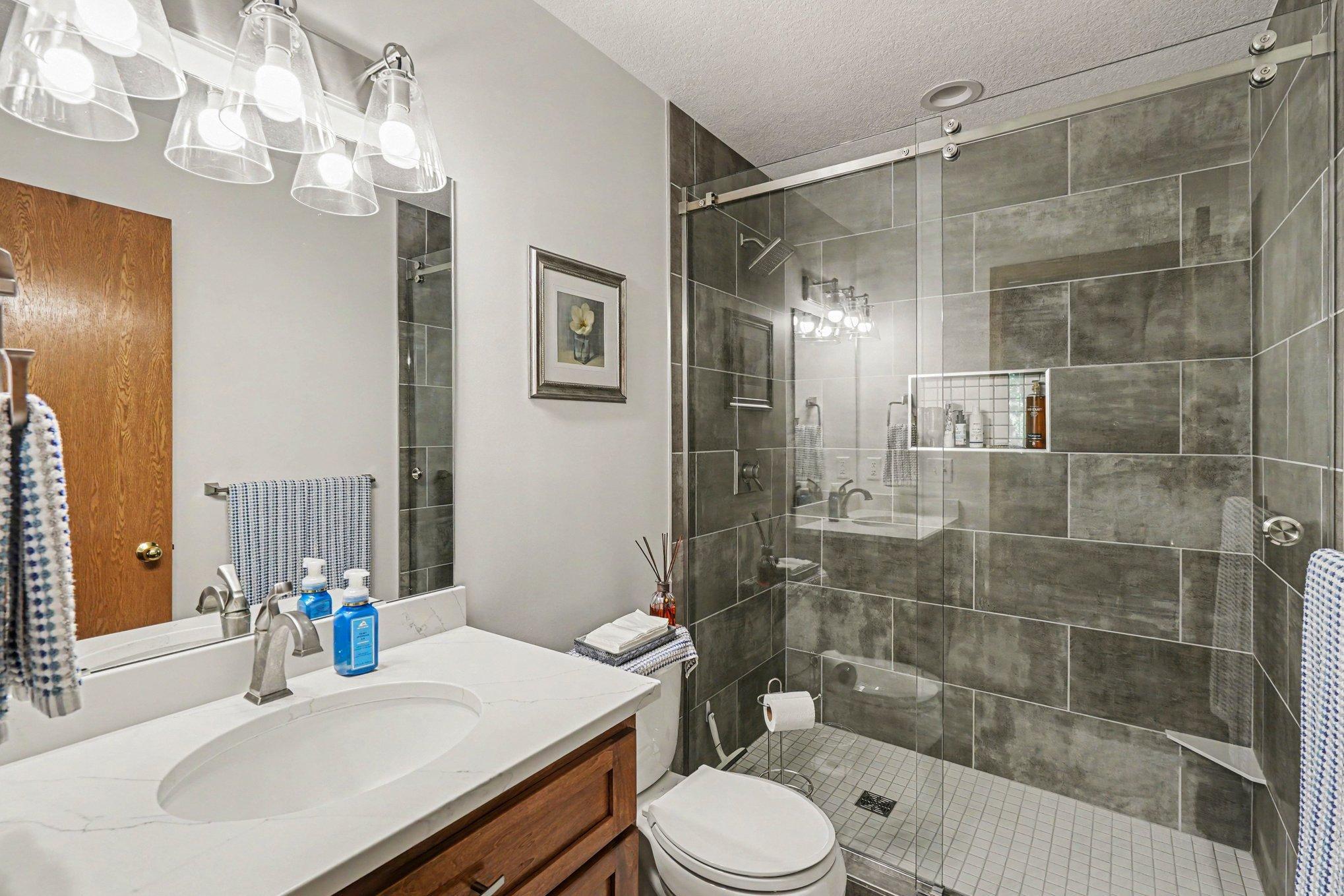 7460 Odean Avenue Ne Property Photo 14