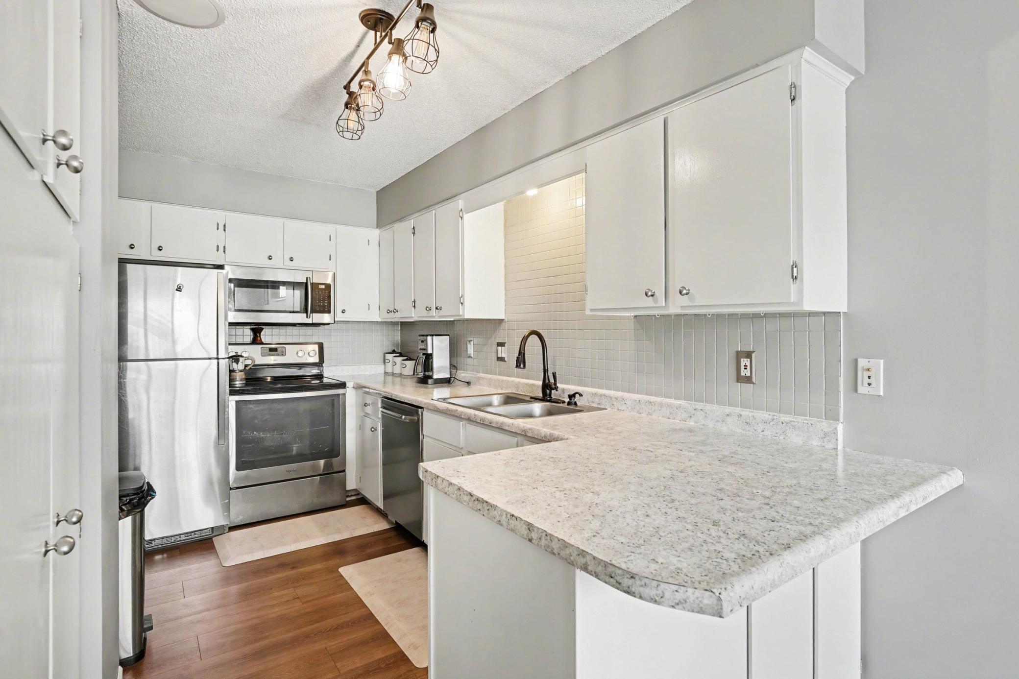 15865 Griffon Path Property Photo 2