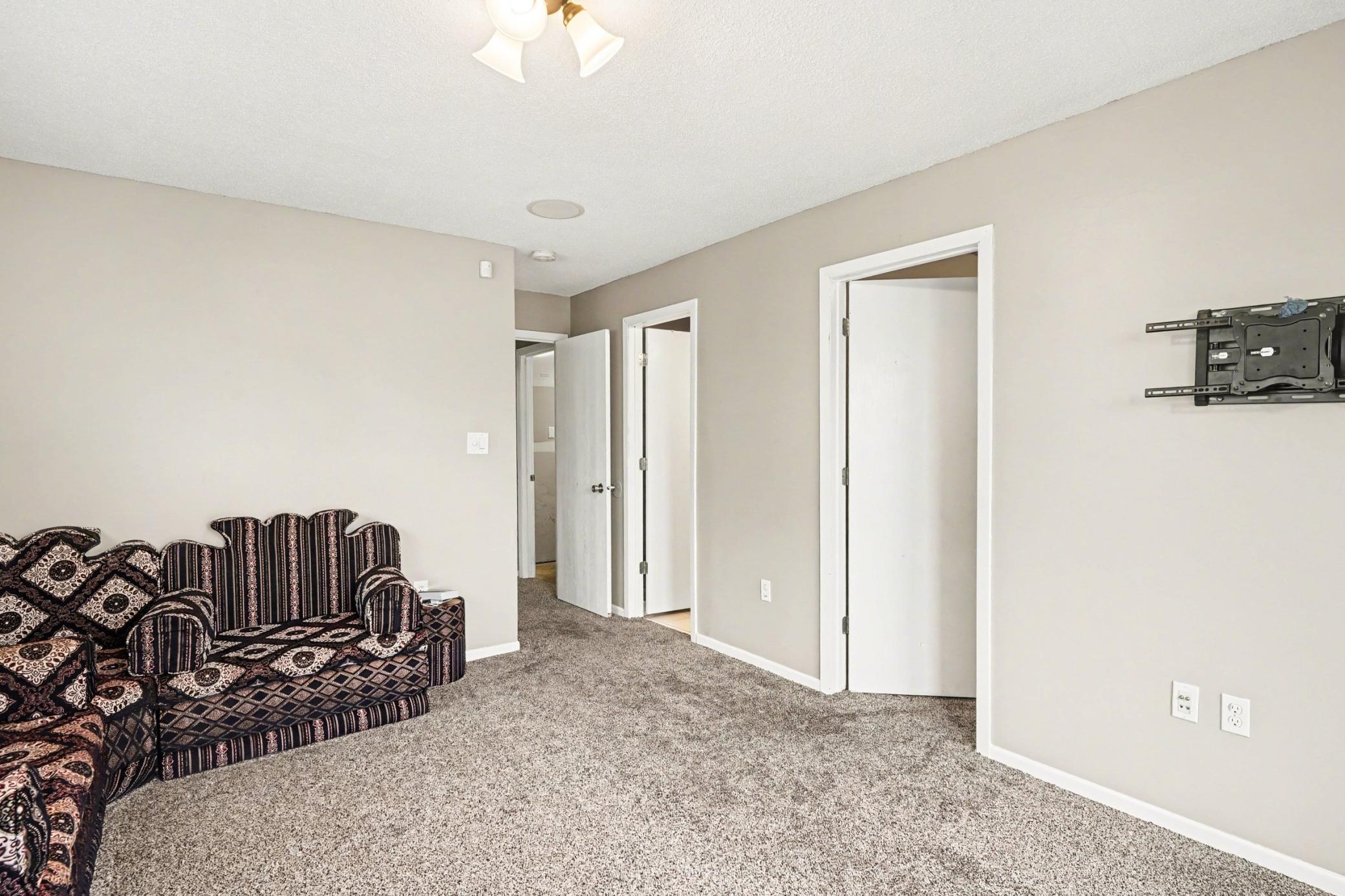 15865 Griffon Path Property Photo 10