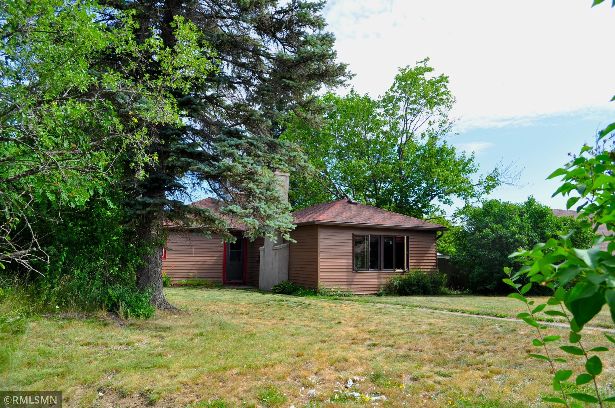1111 E Camp Street Property Photo 2
