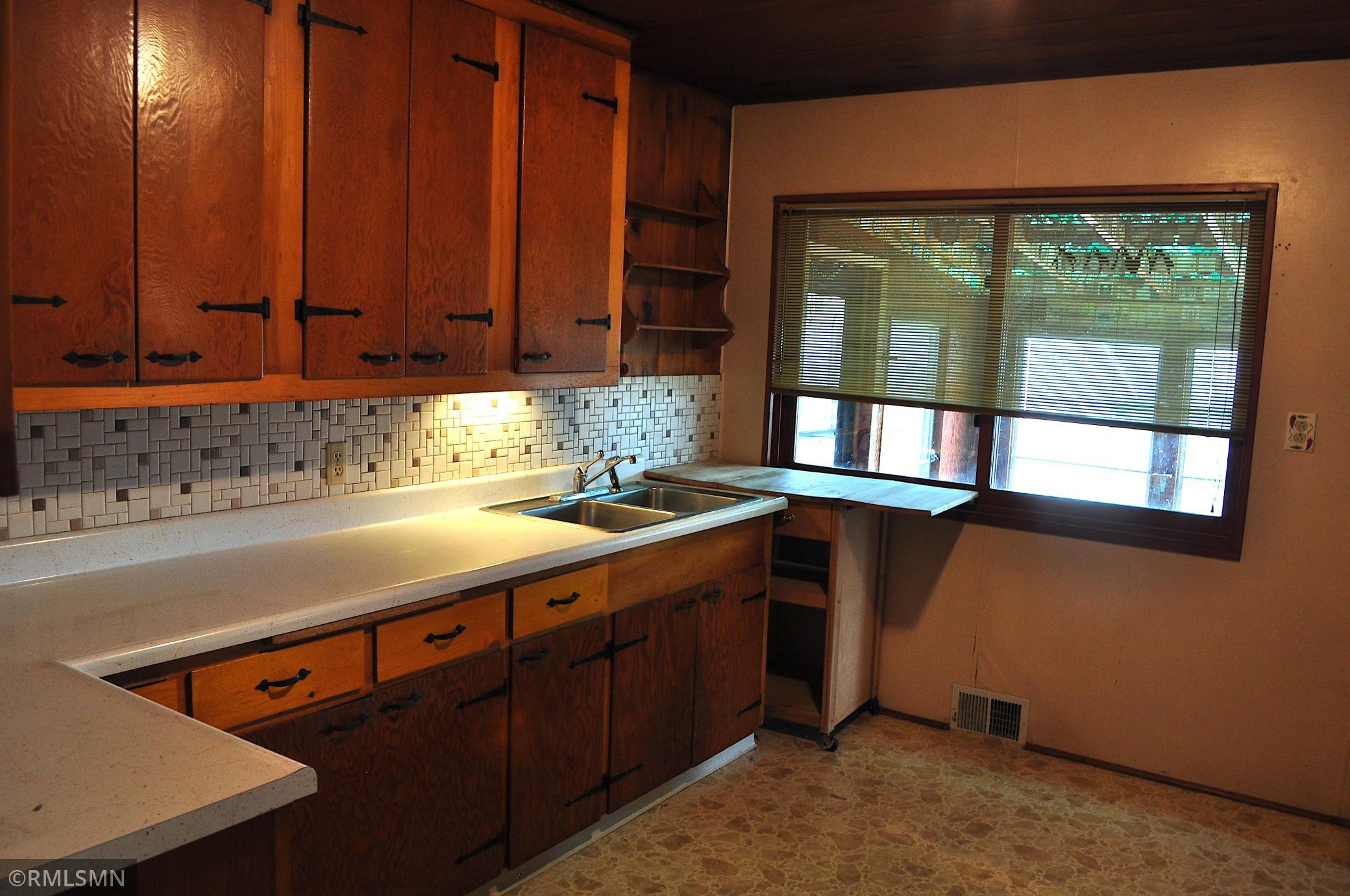 1111 E Camp Street Property Photo 7