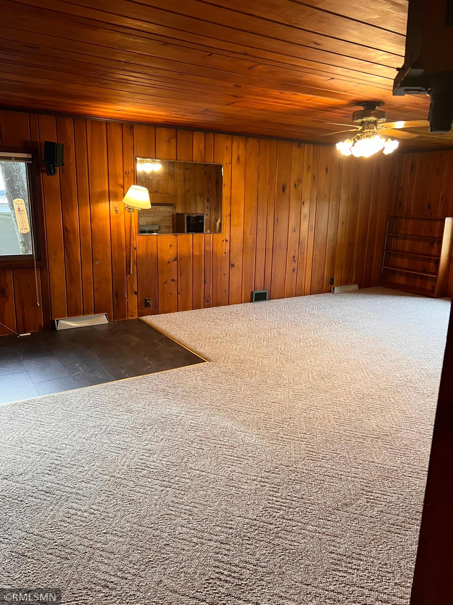 1111 E Camp Street Property Photo 9
