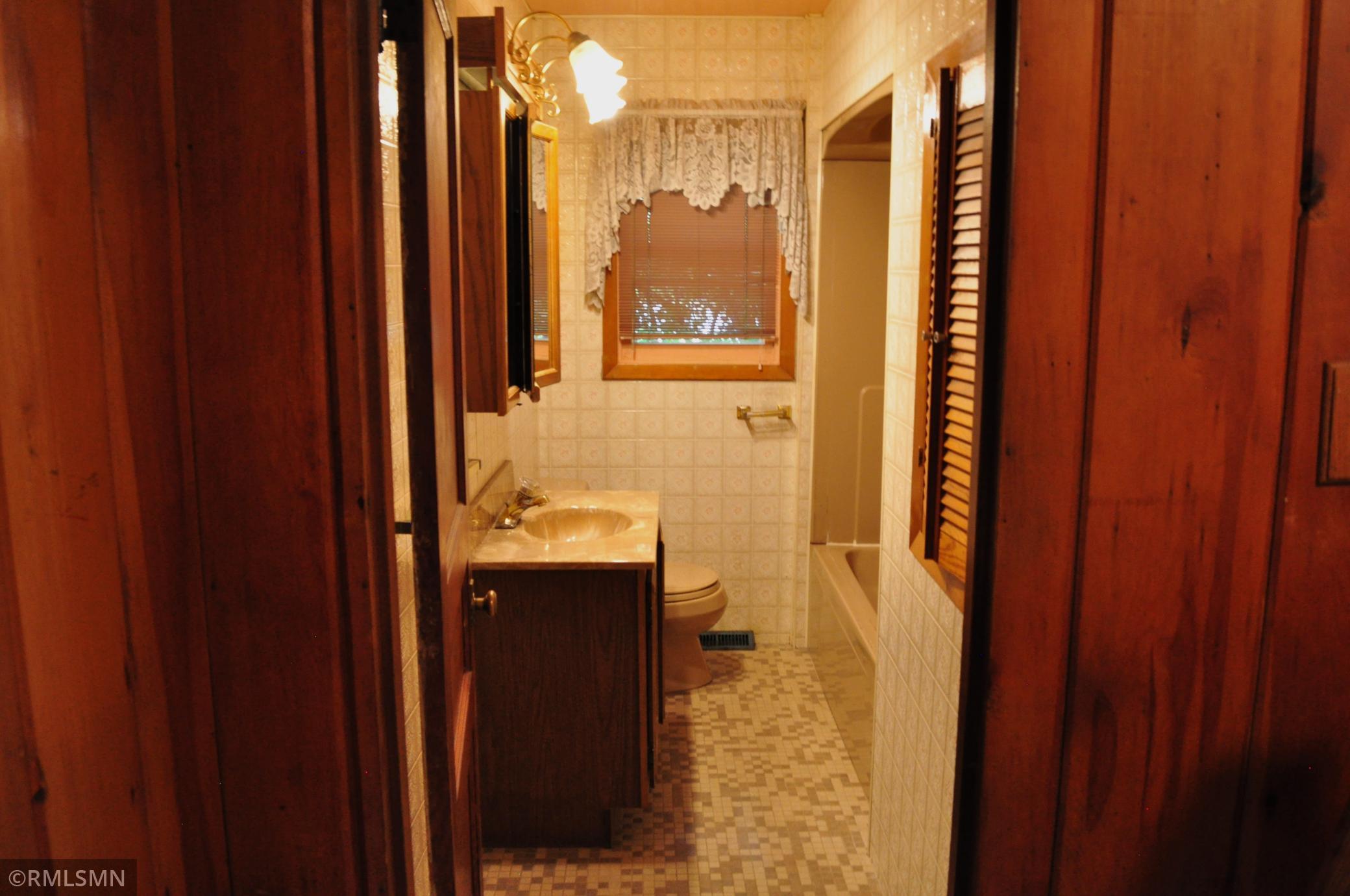 1111 E Camp Street Property Photo 12