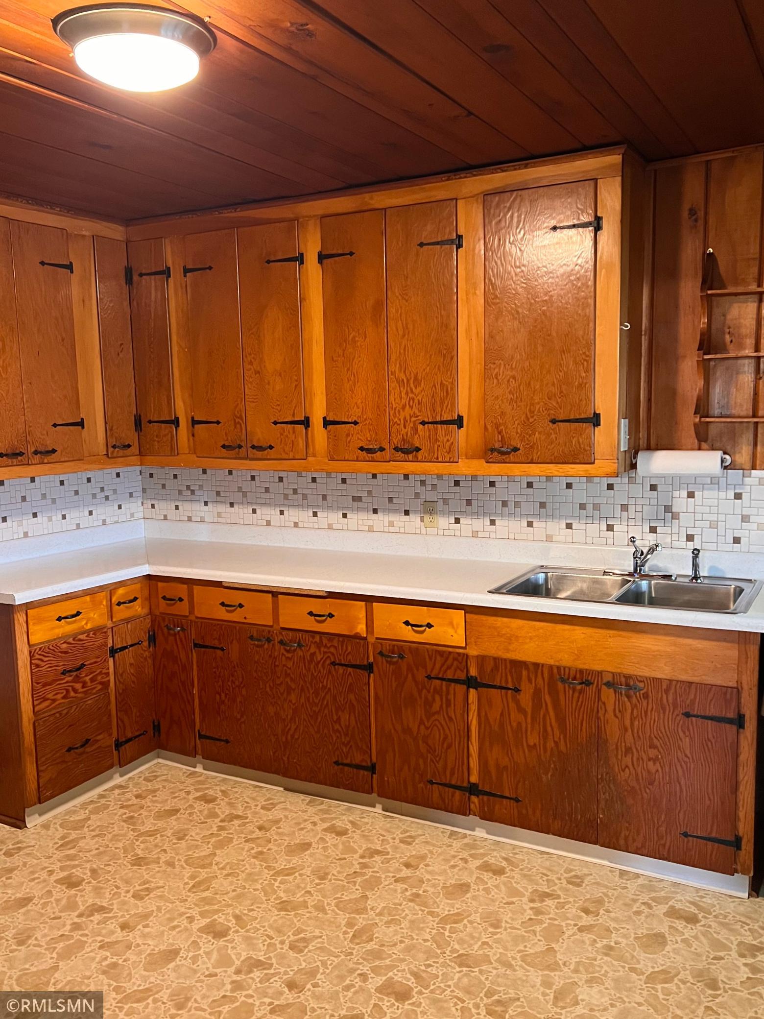 1111 E Camp Street Property Photo 34
