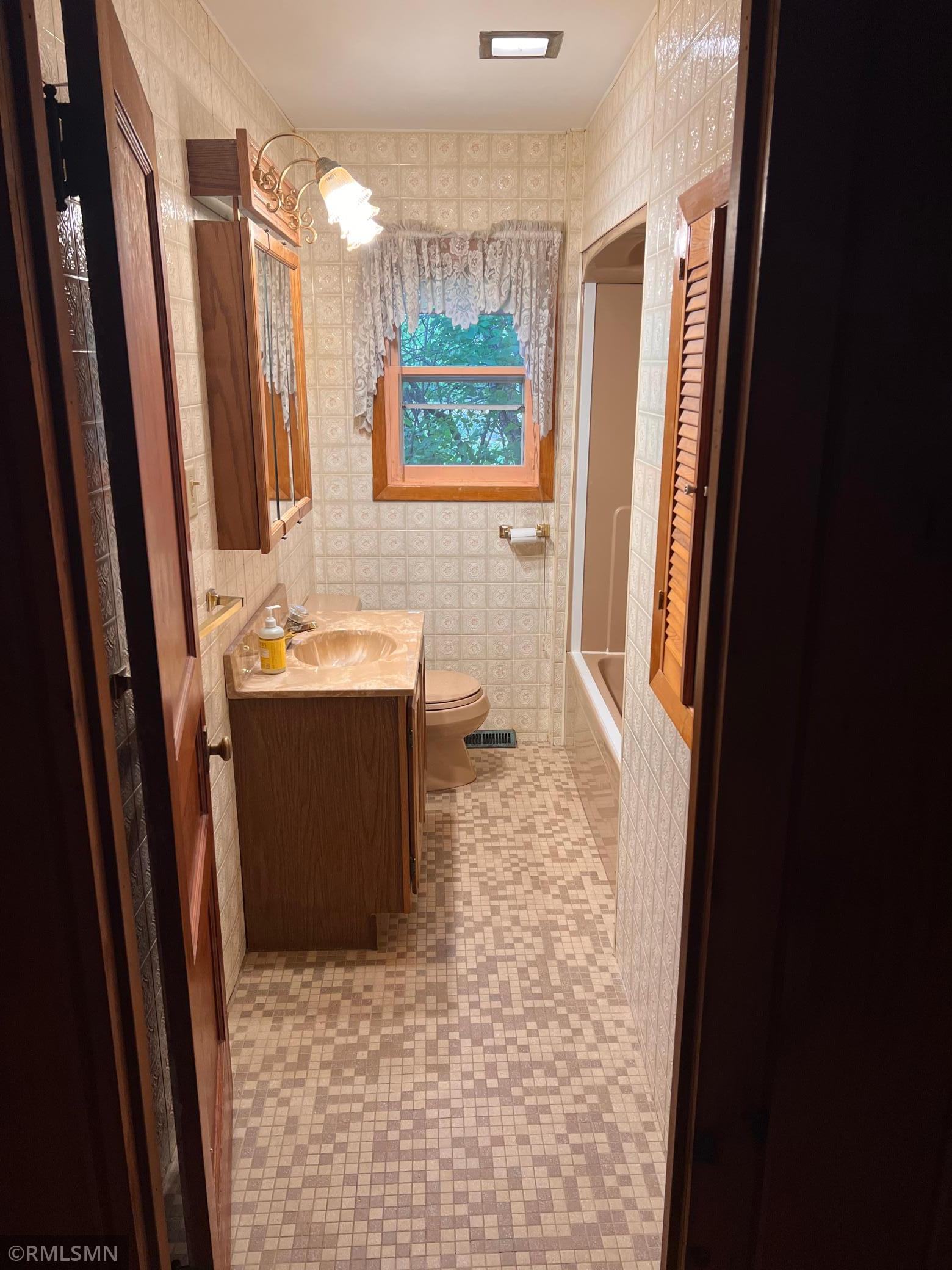 1111 E Camp Street Property Photo 56