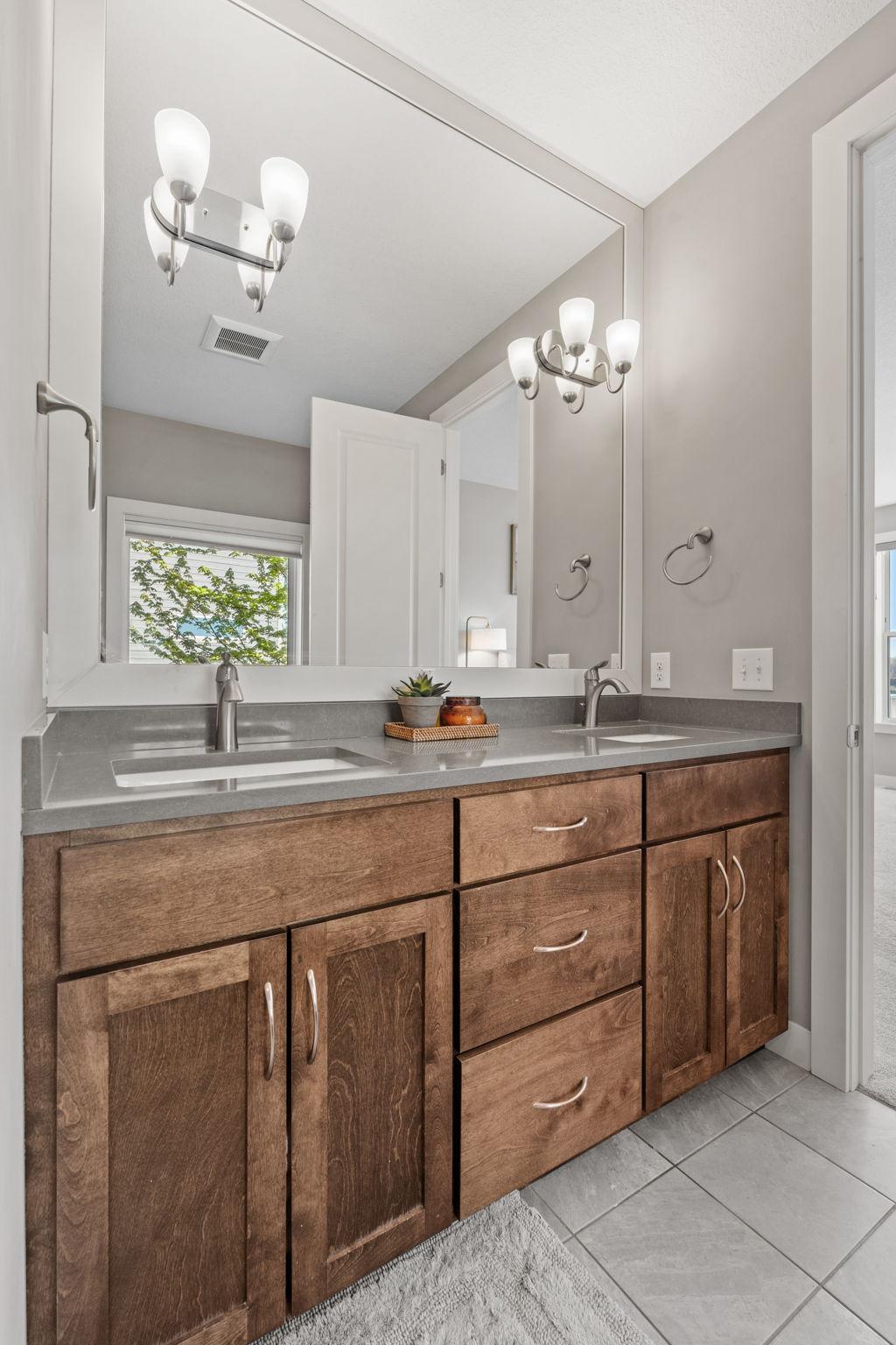 4949 Otter Trail Ne Property Photo 38