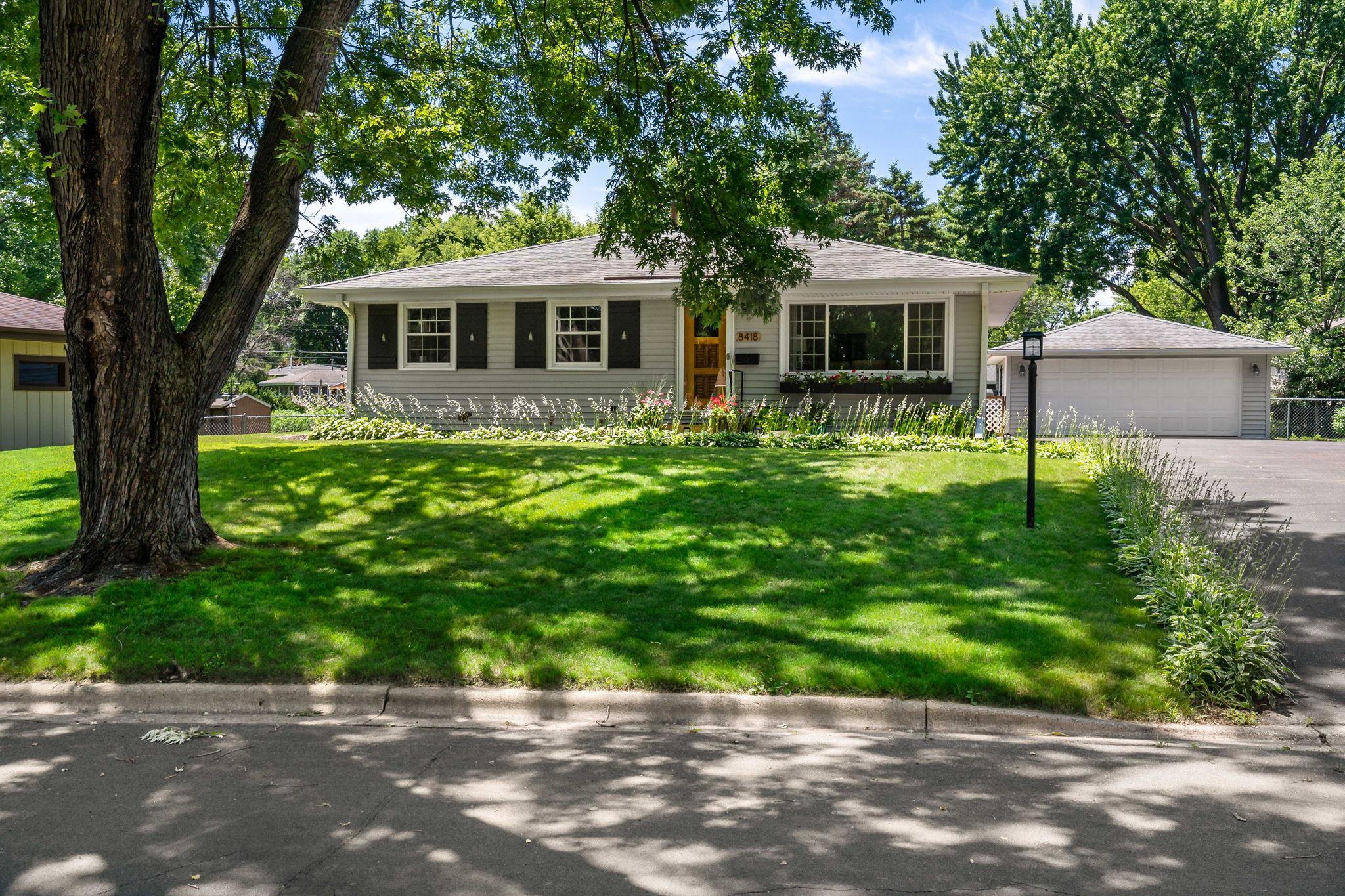 8418 Kell Avenue S Property Photo 1